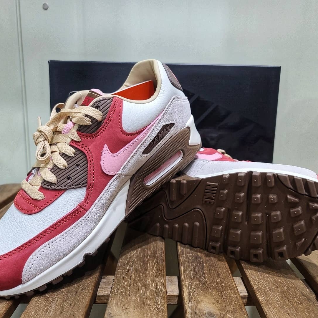 Nike Air Max 90 NRG Bacon 착용 스타일 - 3