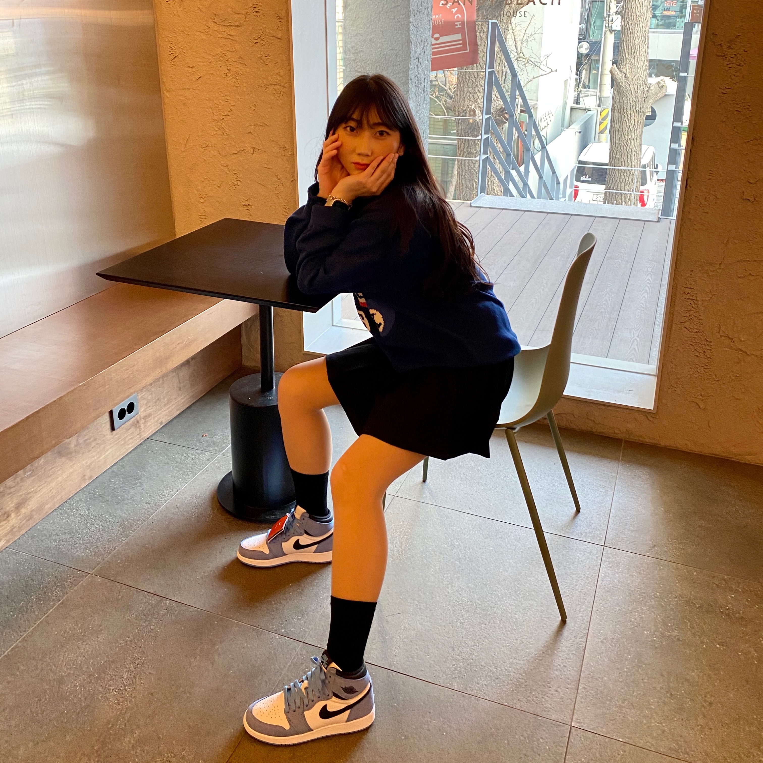 (GS) Jordan 1 Retro High OG University Blue, Stussy Billiard Sweater Navy 착용 스타일