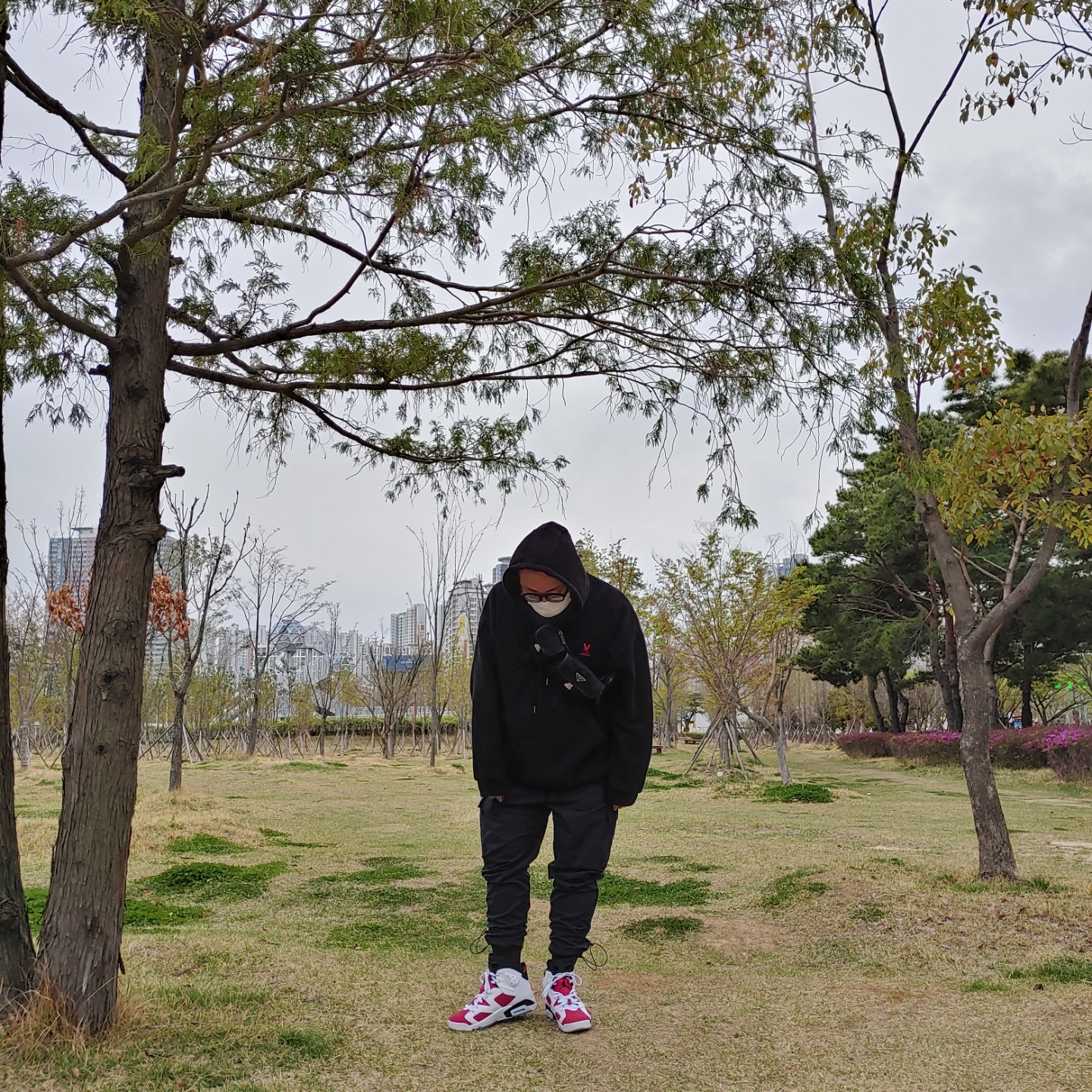 Jordan 6 Retro Carmine 2021 착용 스타일 - 2
