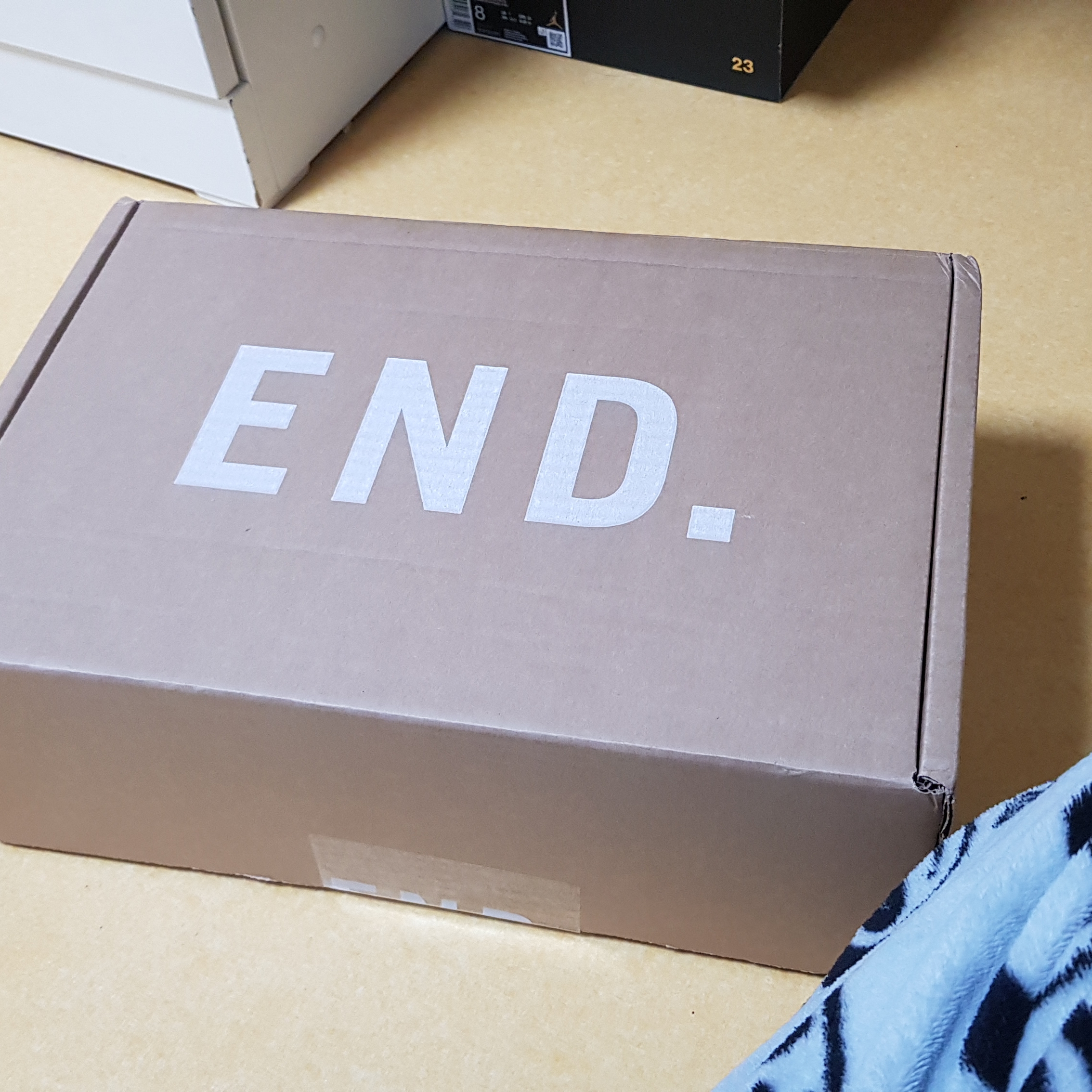 Adidas x END. Continental 80 MIG German Engineering Cream 착용 스타일 - 1