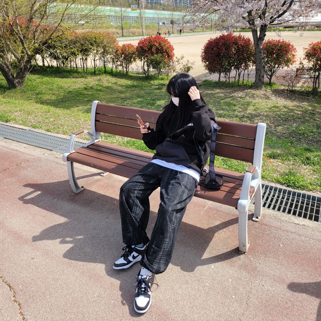 IAB Studio Woven Hoodie Black, (GS) Nike Dunk Low Black 착용 스타일 - 4