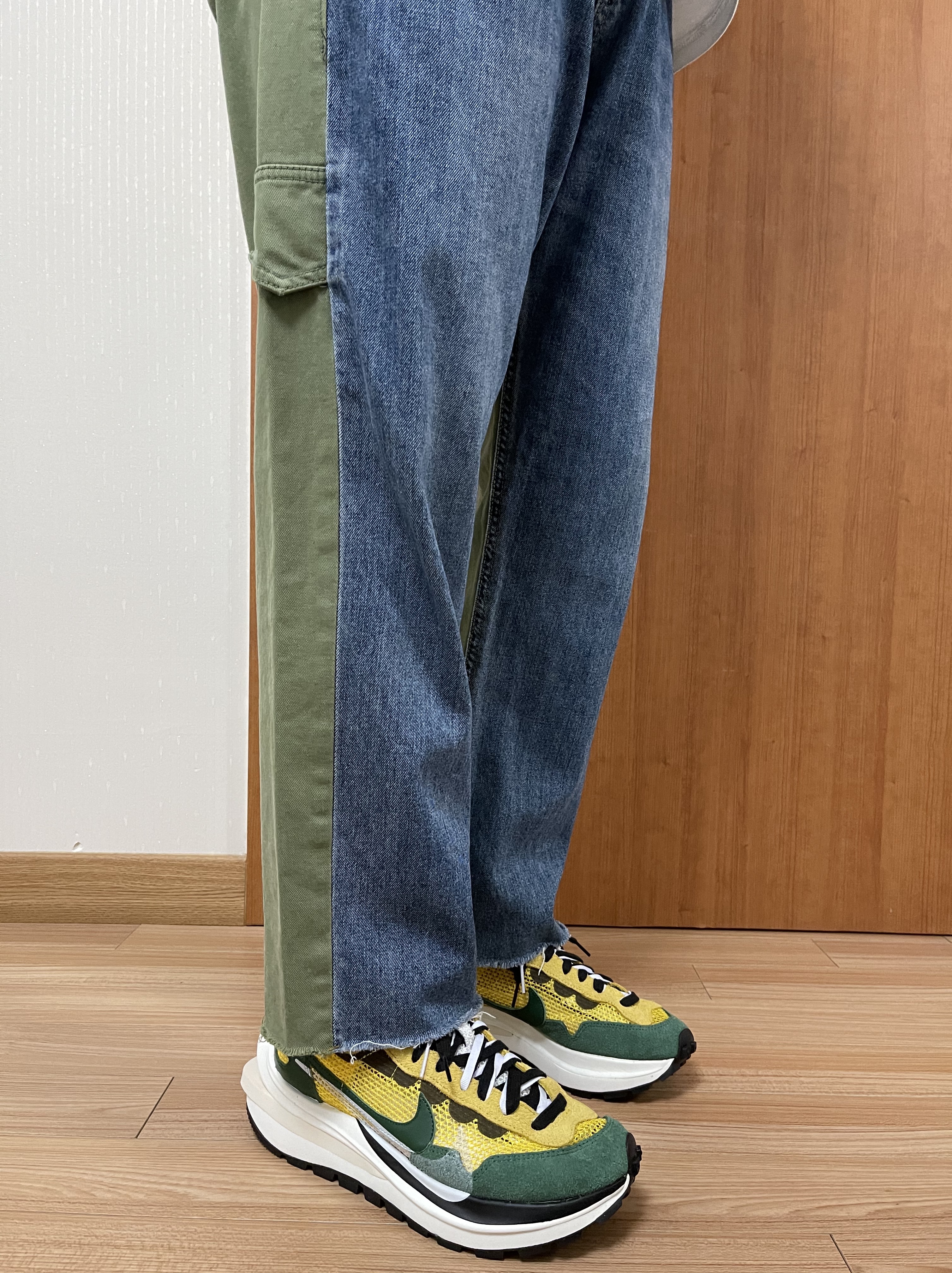 Nike x Sacai VaporWaffle Tour Yellow & Gorge Green Sail 착용 스타일 - 2