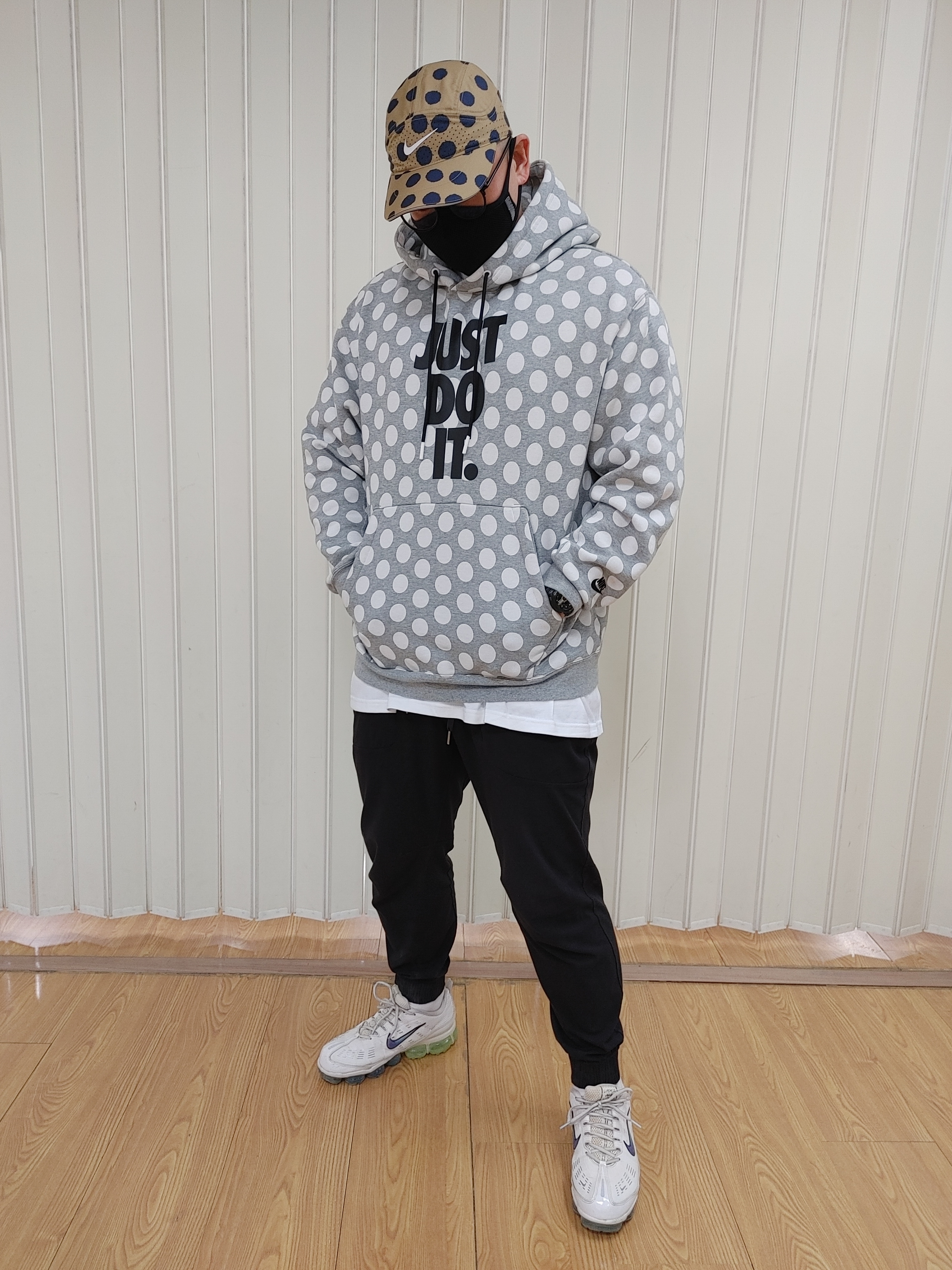 Nike Air VaporMax 360 Bubble Pack White 착용 스타일 - 2