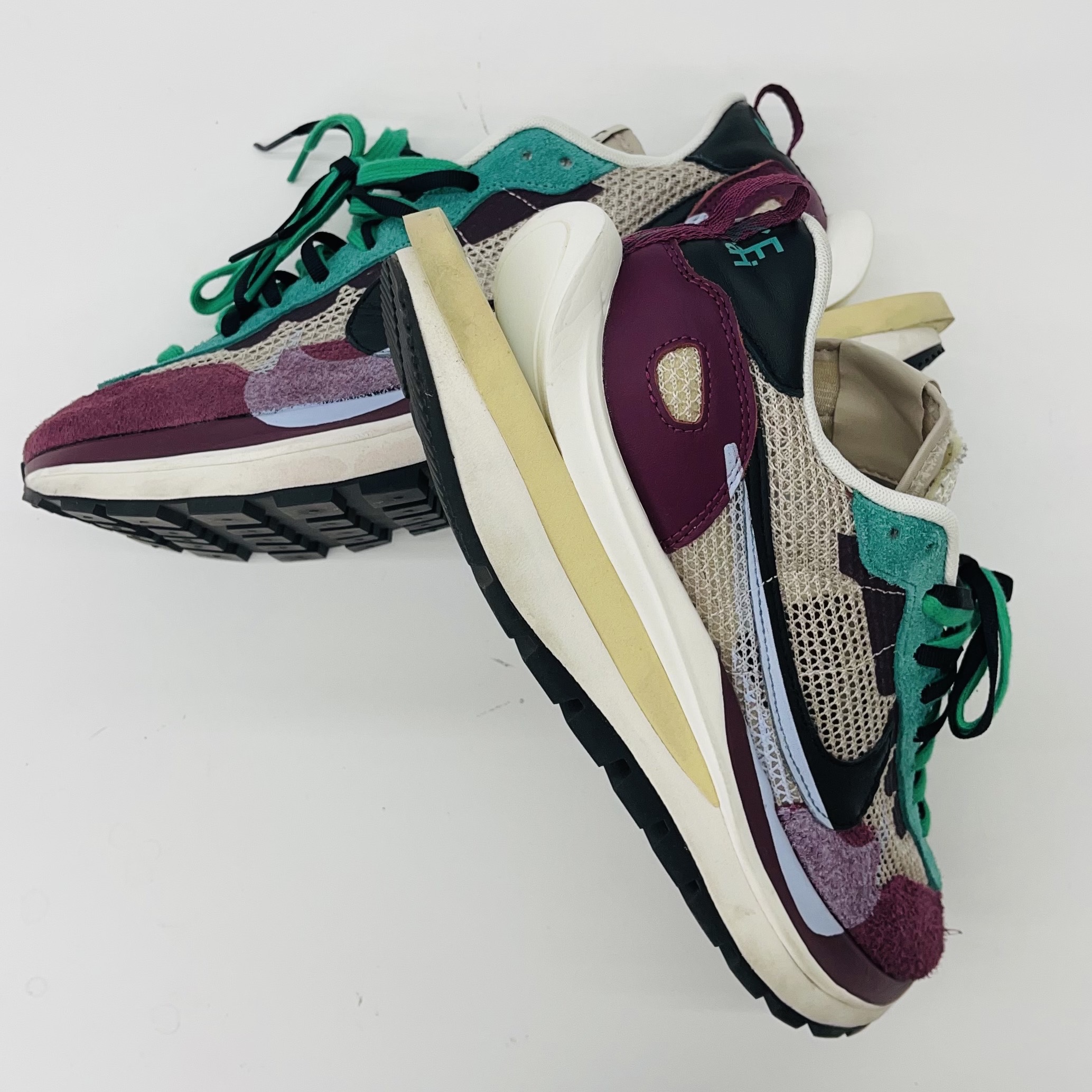 Nike x Sacai VaporWaffle String & Black Villain Red 착용 스타일