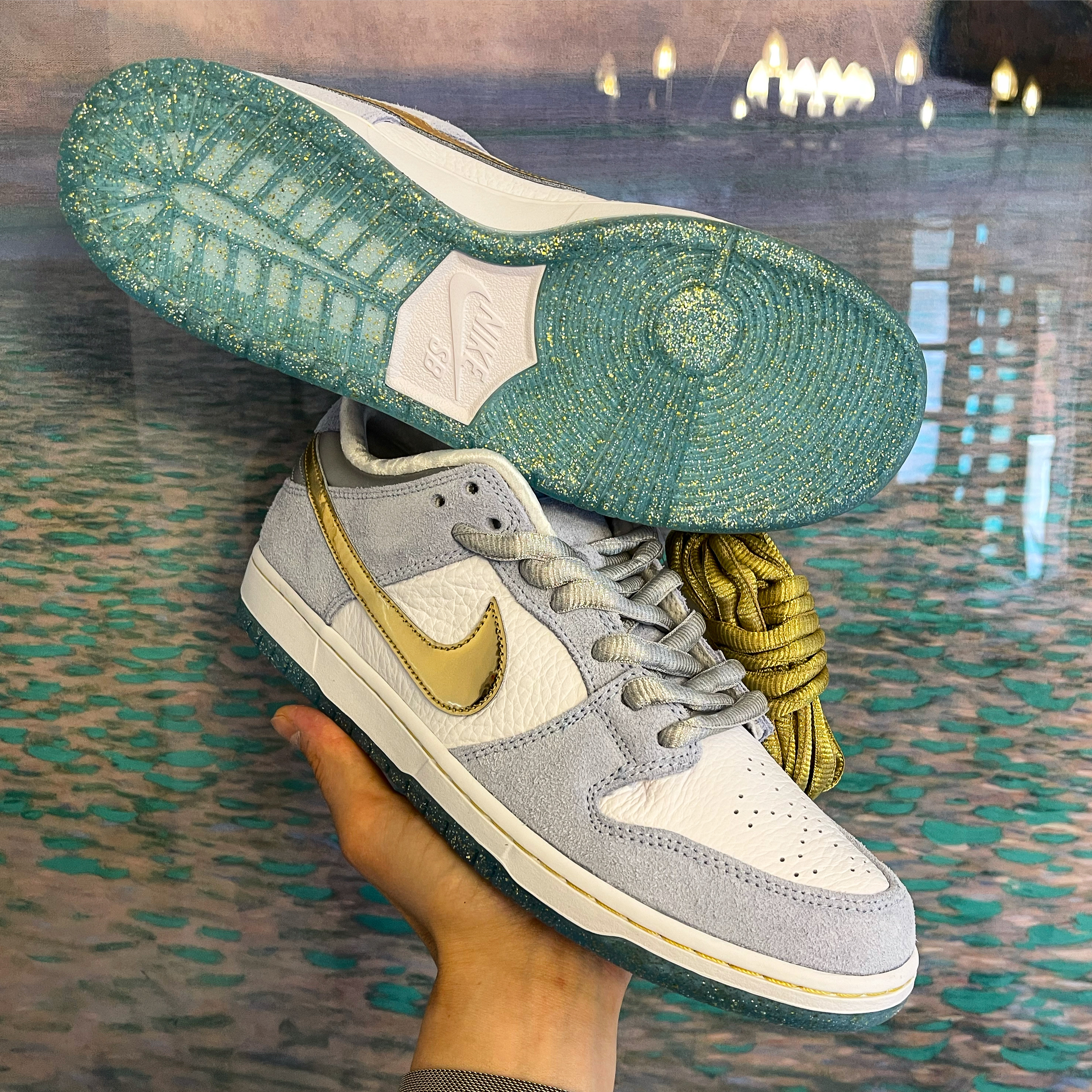 Nike x Sean Cliver SB Dunk Low Holiday Special 착용 스타일