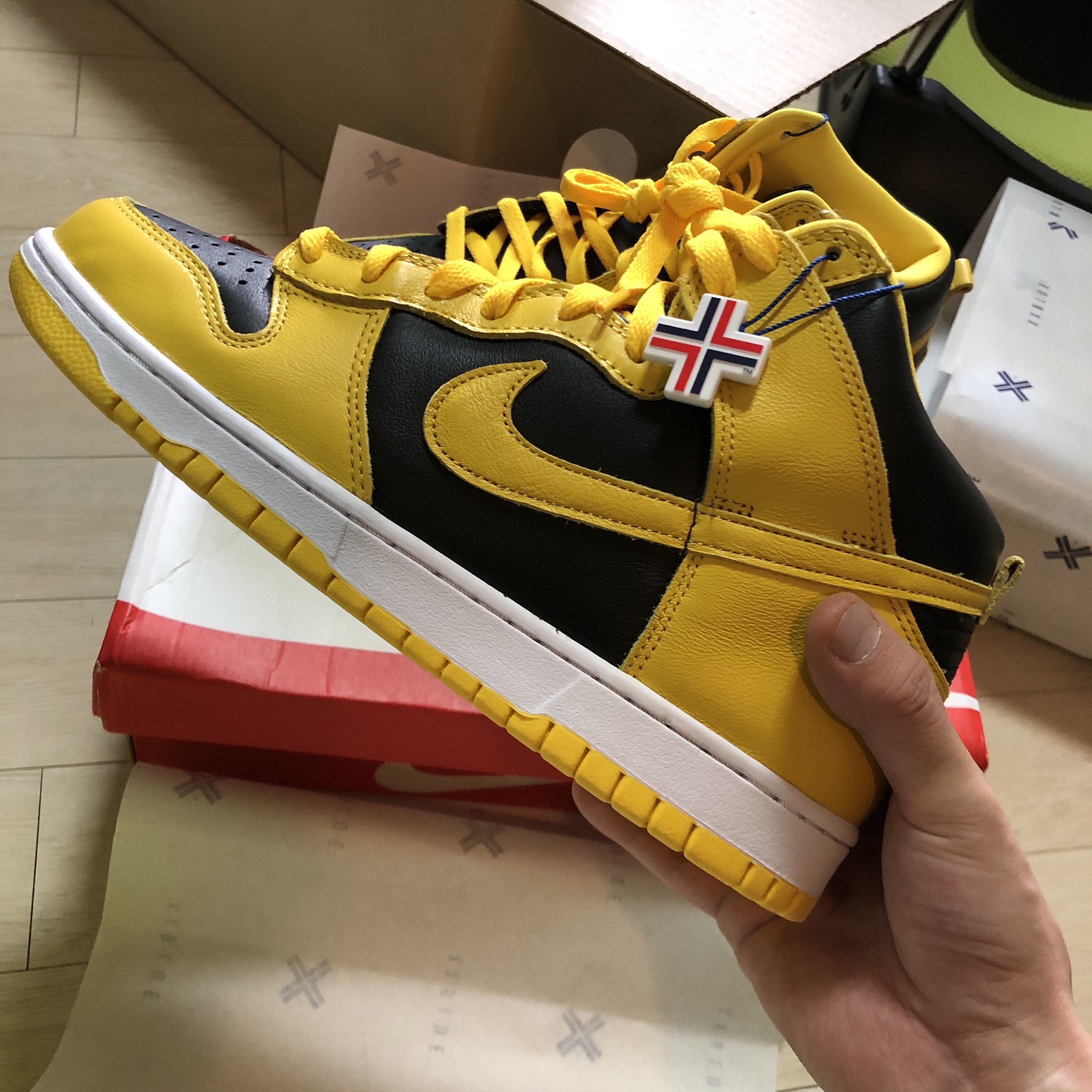 Nike Dunk High SP Varsity Maize 착용 스타일 - 3