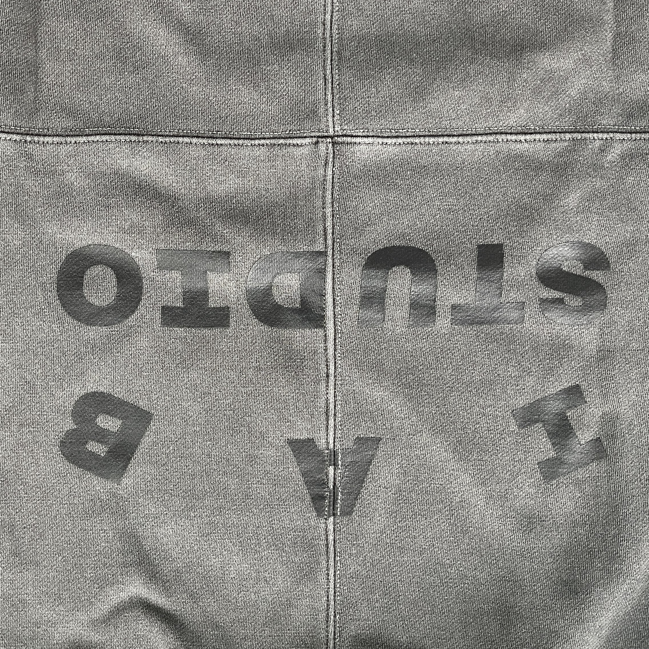 IAB Studio Blocked Pigment Hoodie Black 착용 스타일 - 3