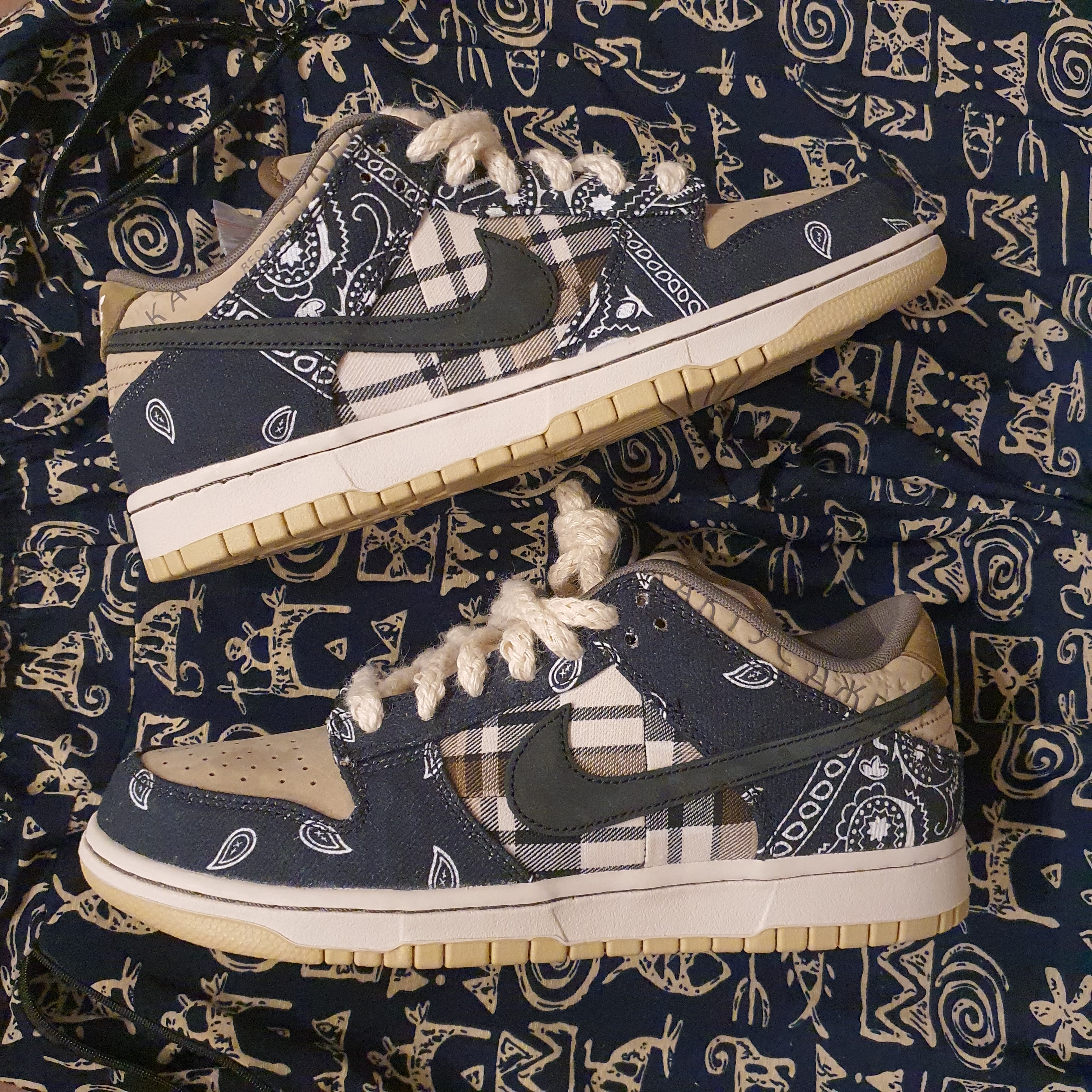 Nike x Travis Scott SB Dunk Low 착용 스타일