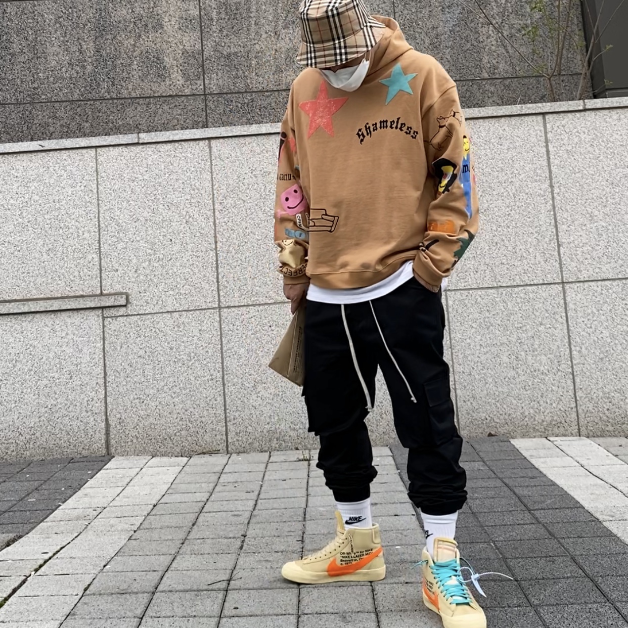 Nike x Off-White Blazer Mid Off-White All Hallow's Eve 착용 스타일