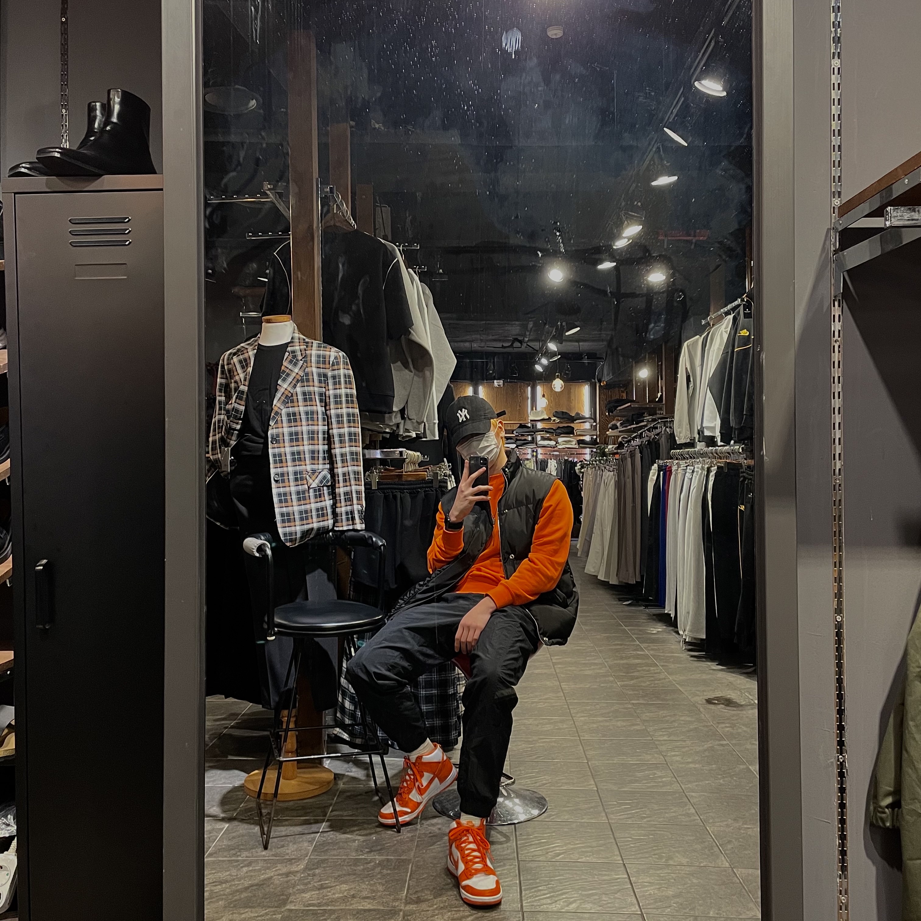Nike Dunk High Retro Orange Blaze 착용 스타일