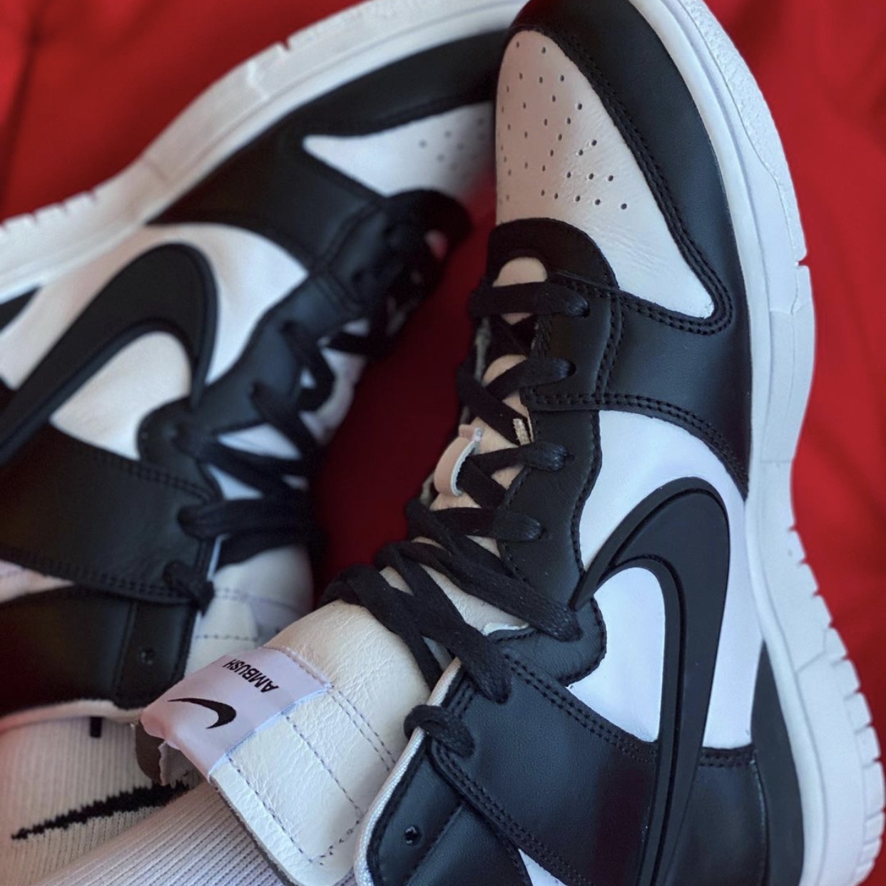 Nike x Ambush Dunk High Black 착용 스타일 - 2