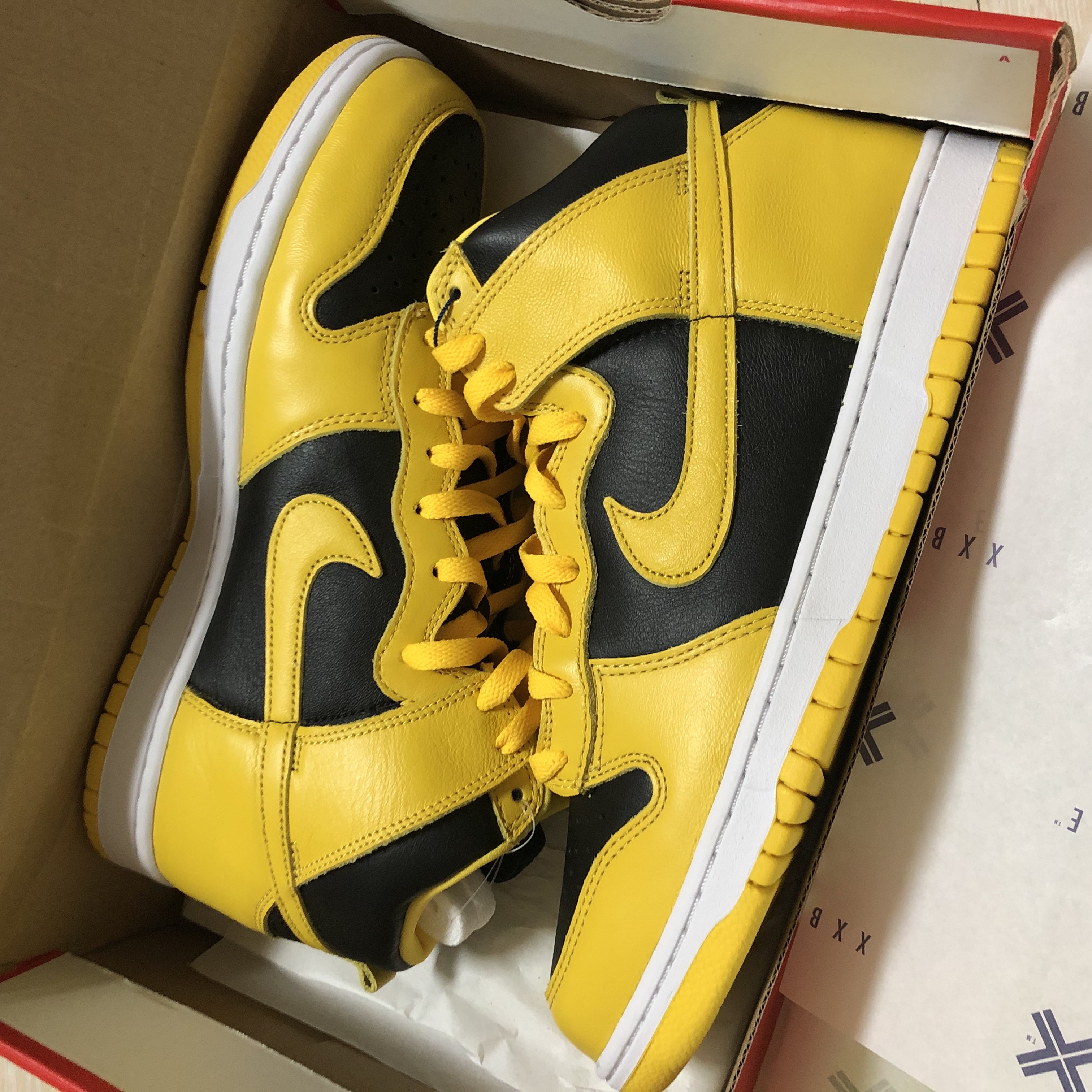 Nike Dunk High SP Varsity Maize 착용 스타일 - 1