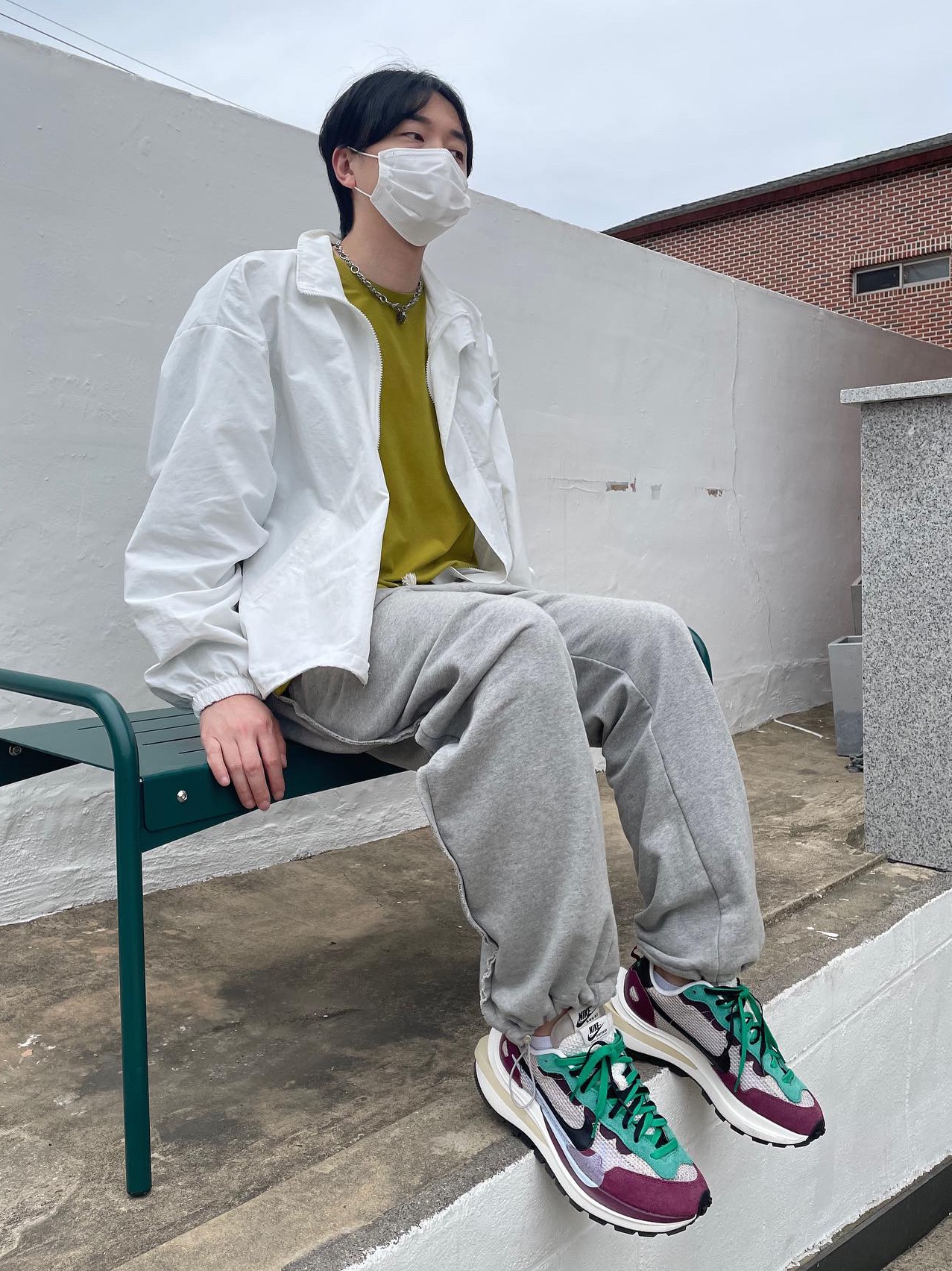 Nike x Sacai VaporWaffle String & Black Villain Red 착용 스타일