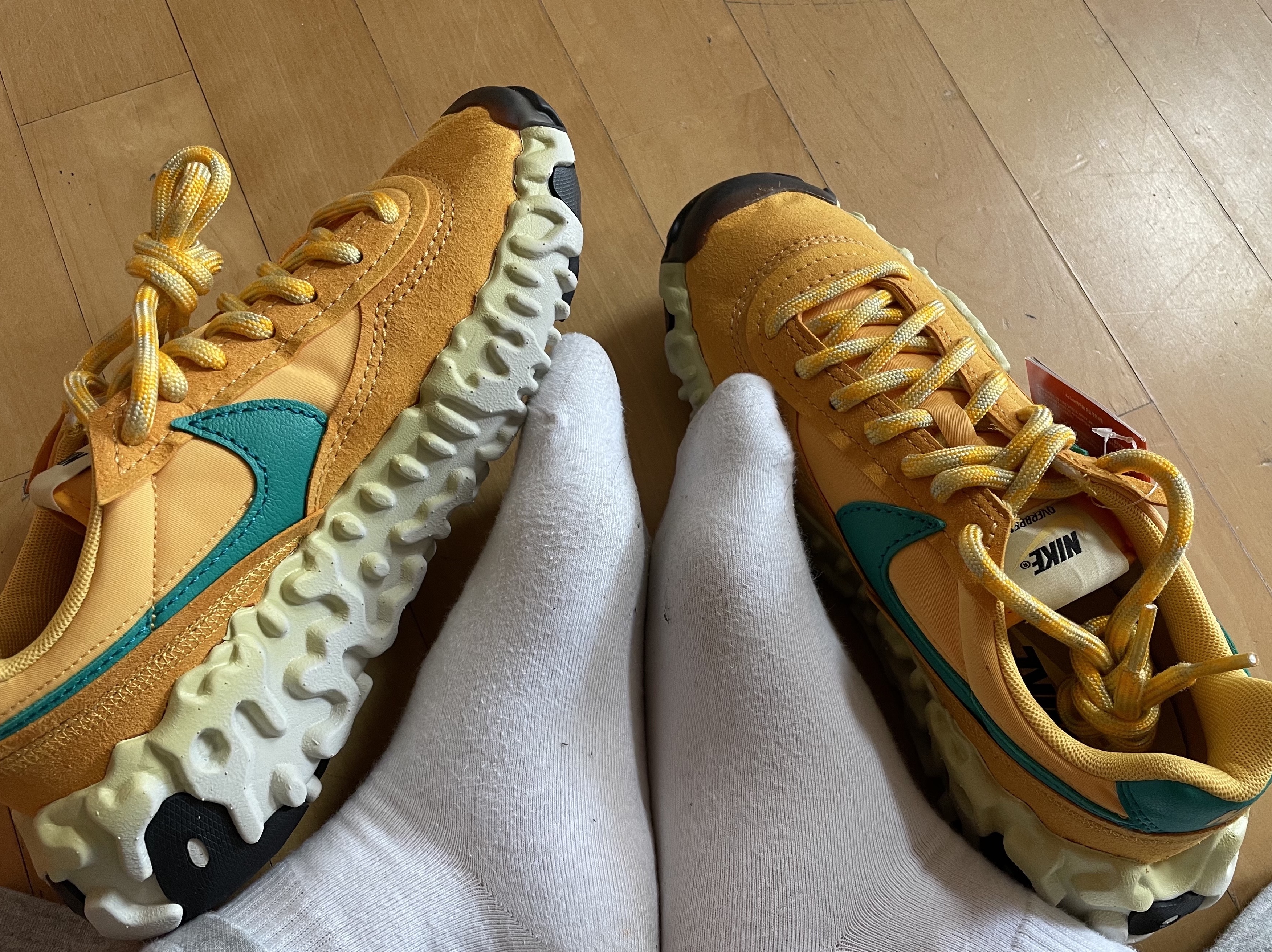 Nike Overbreak SP Khaki 착용 스타일