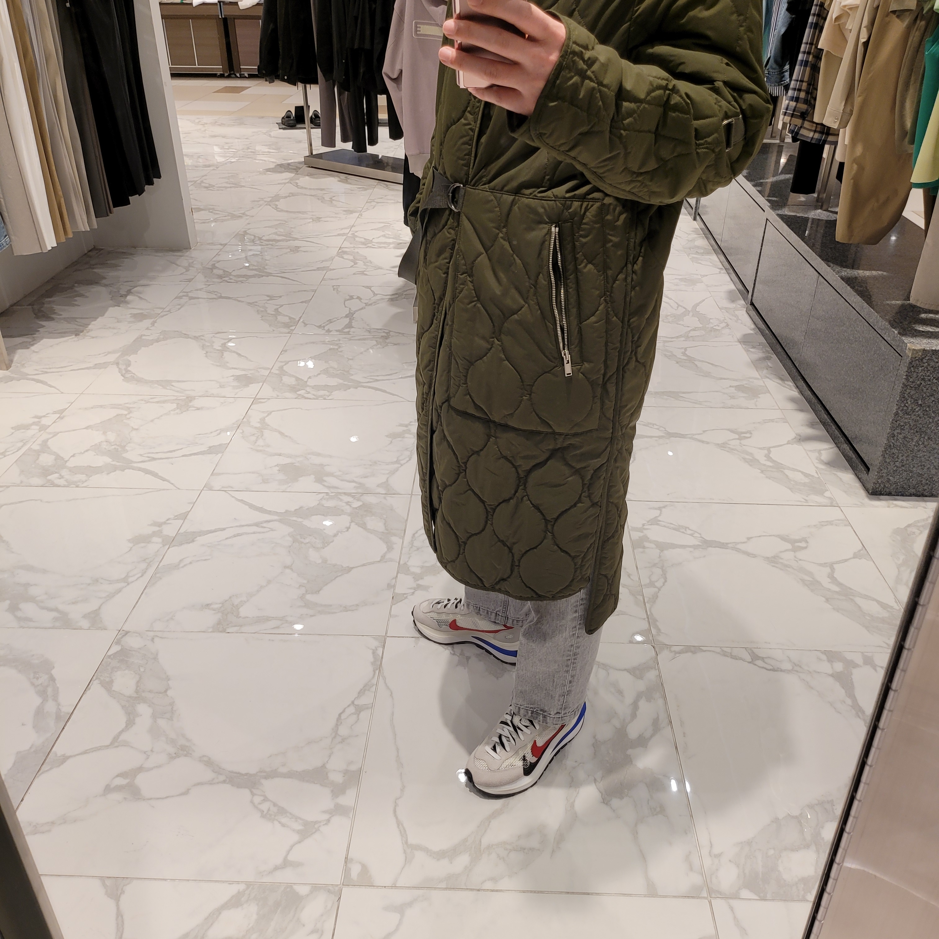 Nike x Sacai VaporWaffle Royal Fuchsia 착용 스타일