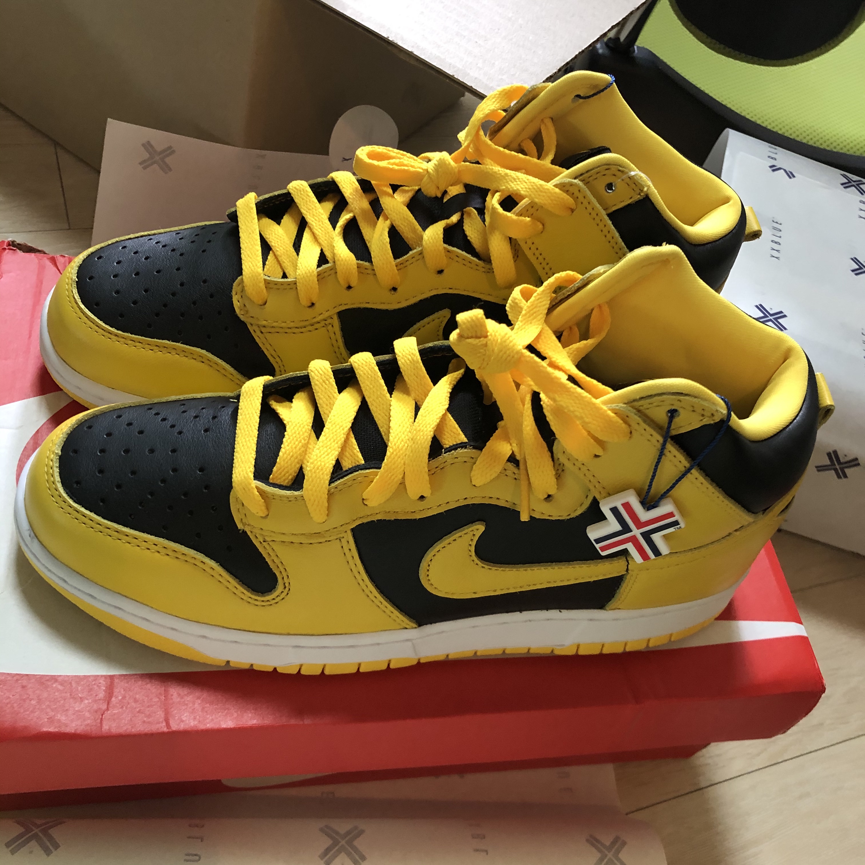Nike Dunk High SP Varsity Maize 착용 스타일 - 2