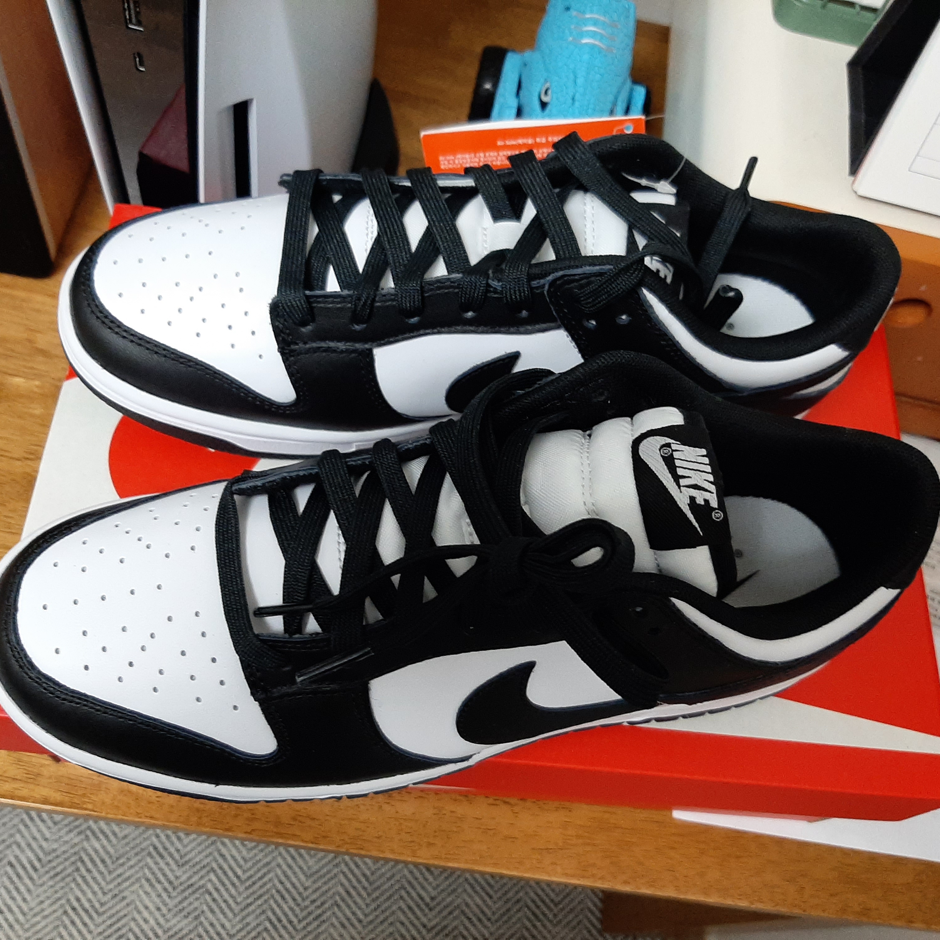 Nike Dunk Low Retro Black 착용 스타일 - 2