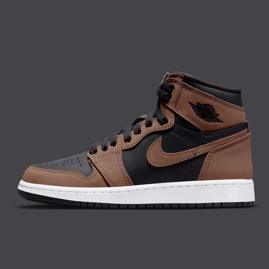 Jordan 1 Retro High OG Black Mocha 착용 스타일 - 2