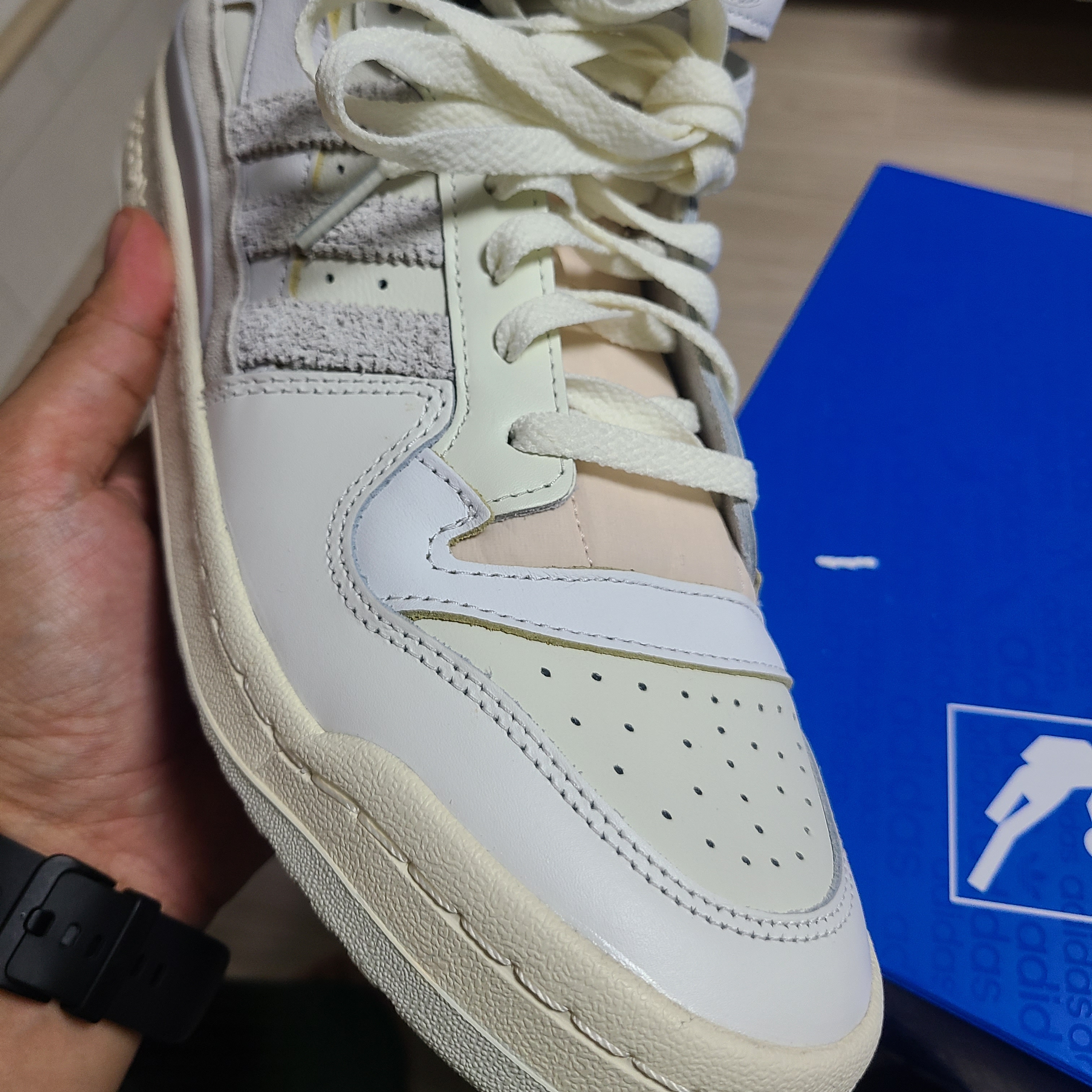 Adidas Forum 84 High Orbit Grey 착용 스타일 - 2