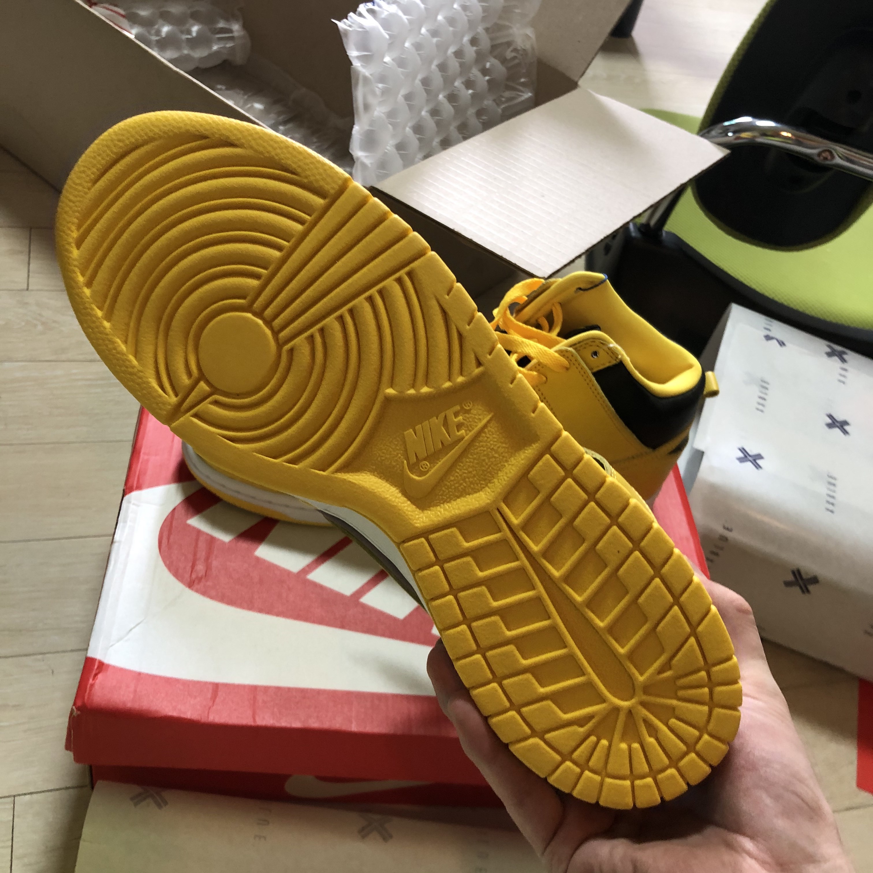 Nike Dunk High SP Varsity Maize 착용 스타일 - 4
