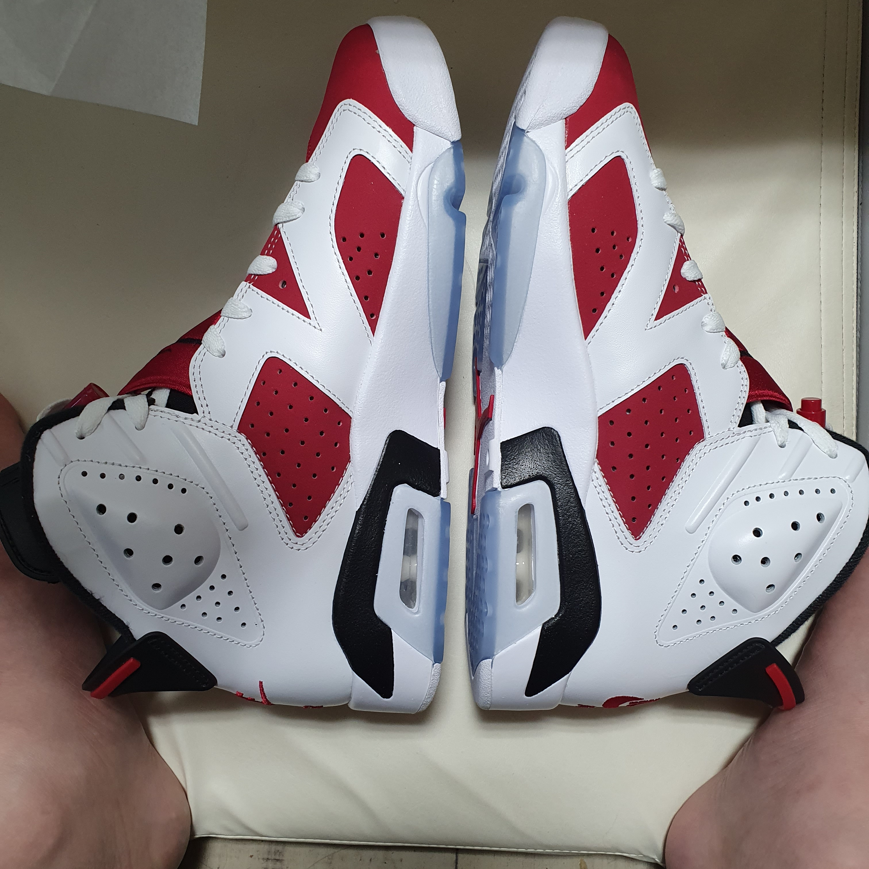Jordan 6 Retro Carmine 2021 착용 스타일 - 4