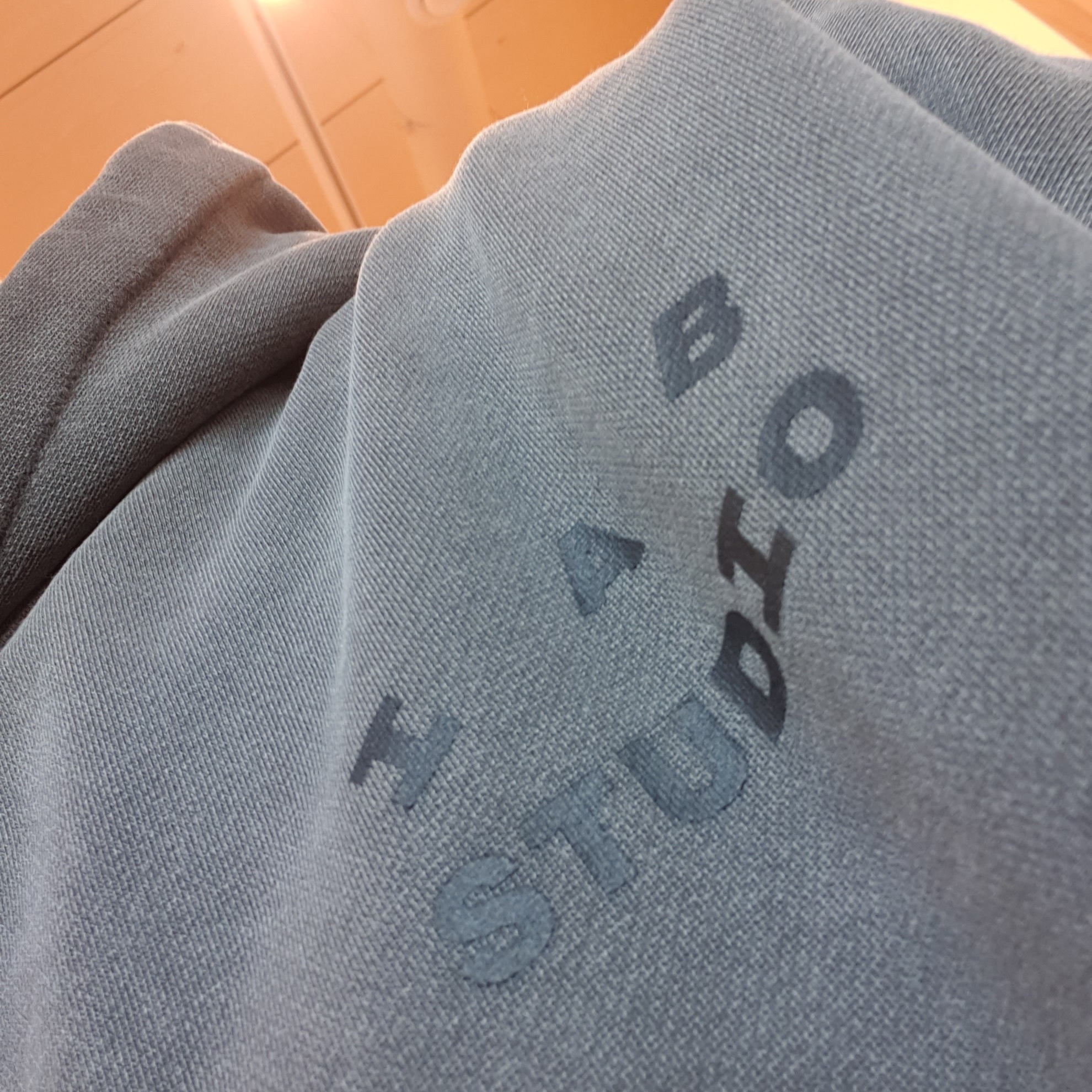 IAB Studio Blocked Pigment Hoodie Black 착용 스타일