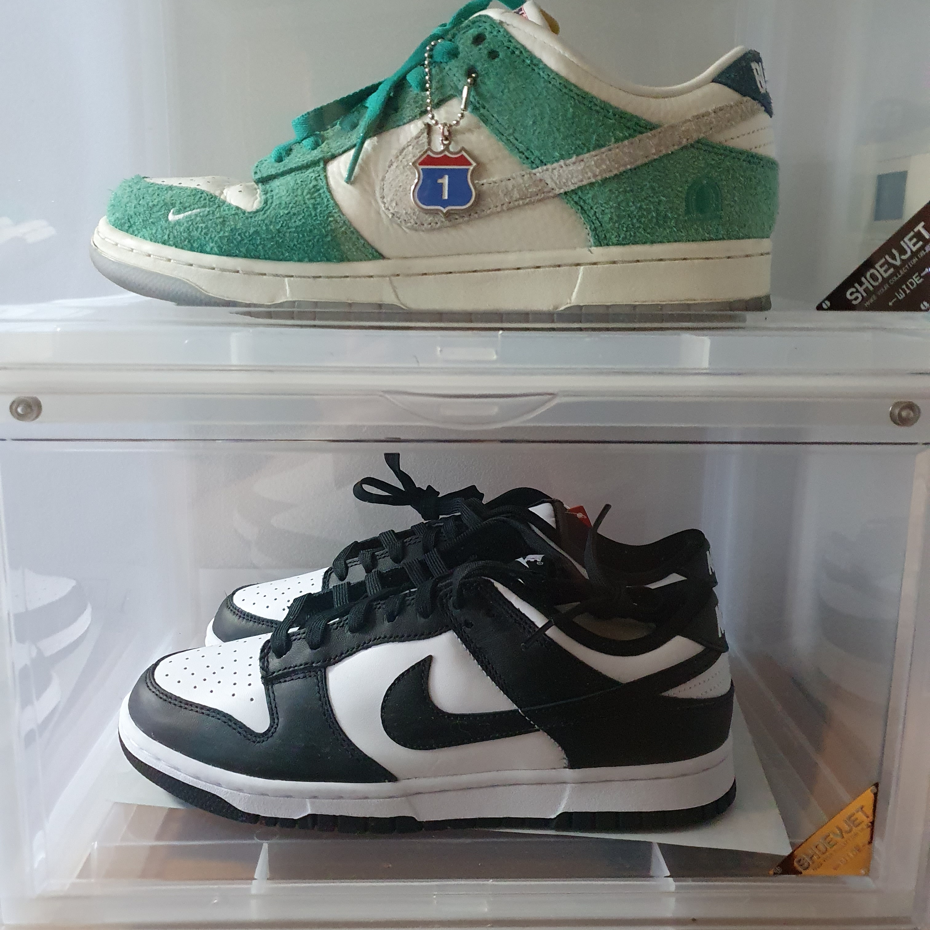 Nike x Kasina Dunk Low Road Sign - Kasina Exclusive, Nike Dunk Low Retro Black 착용 스타일 - 1
