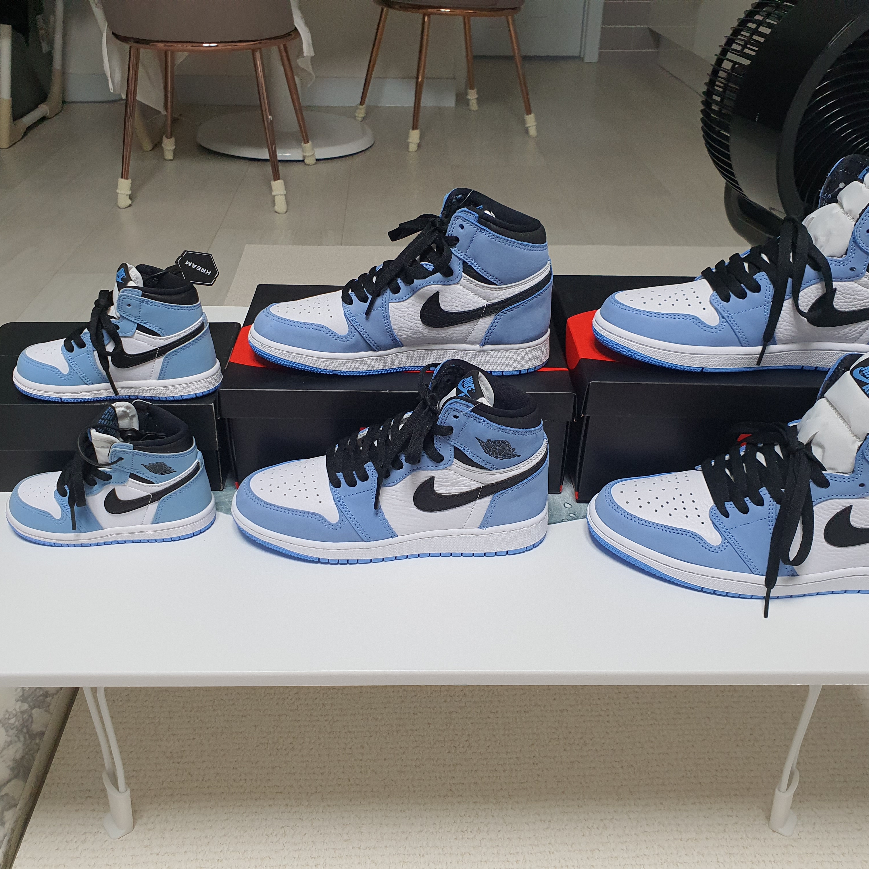 Jordan 1 Retro High OG University Blue, (GS) Jordan 1 Retro High OG University Blue 착용 스타일 - 1