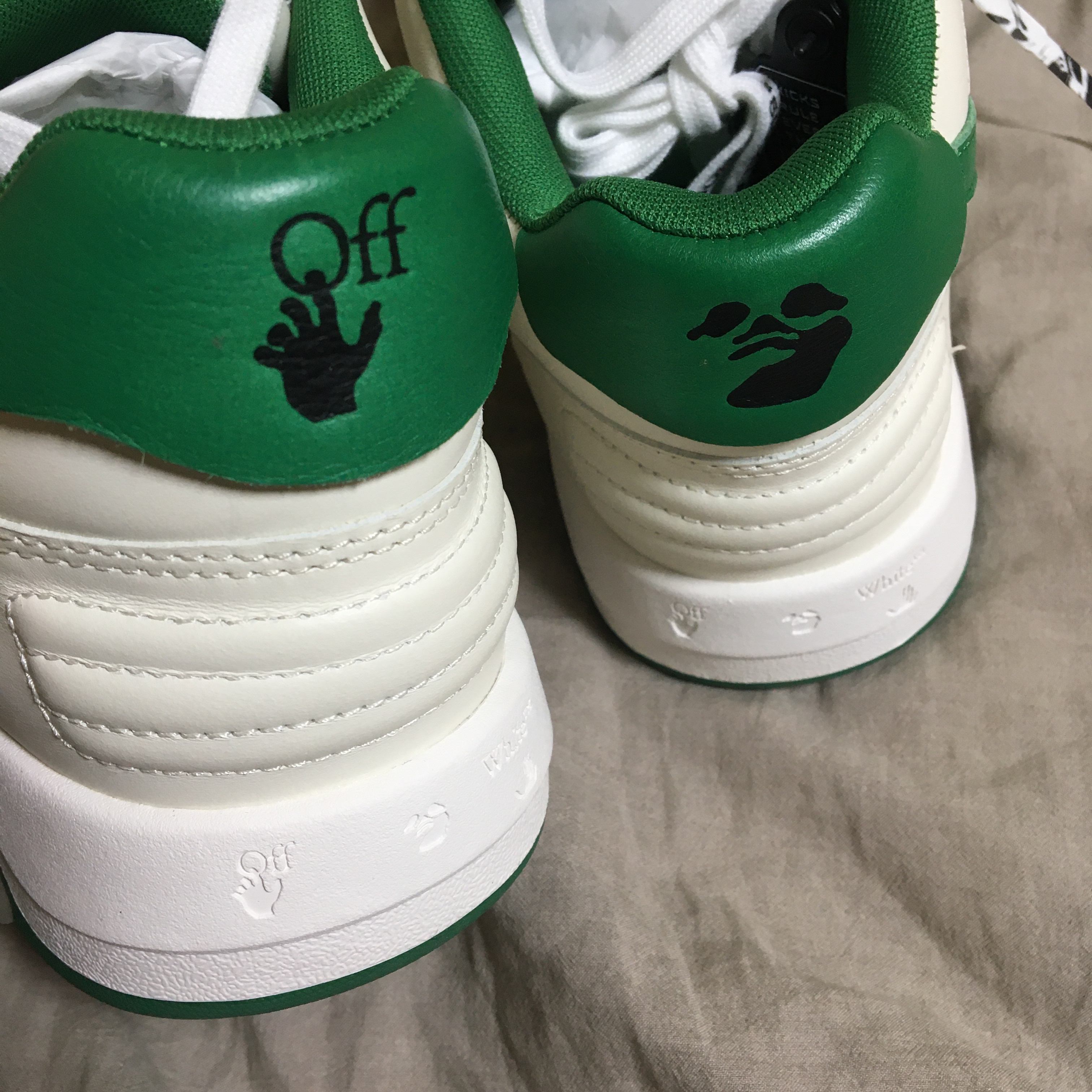 Off-White Out Of Office OOO Sneakers White Green - 21SS 착용 스타일 - 4