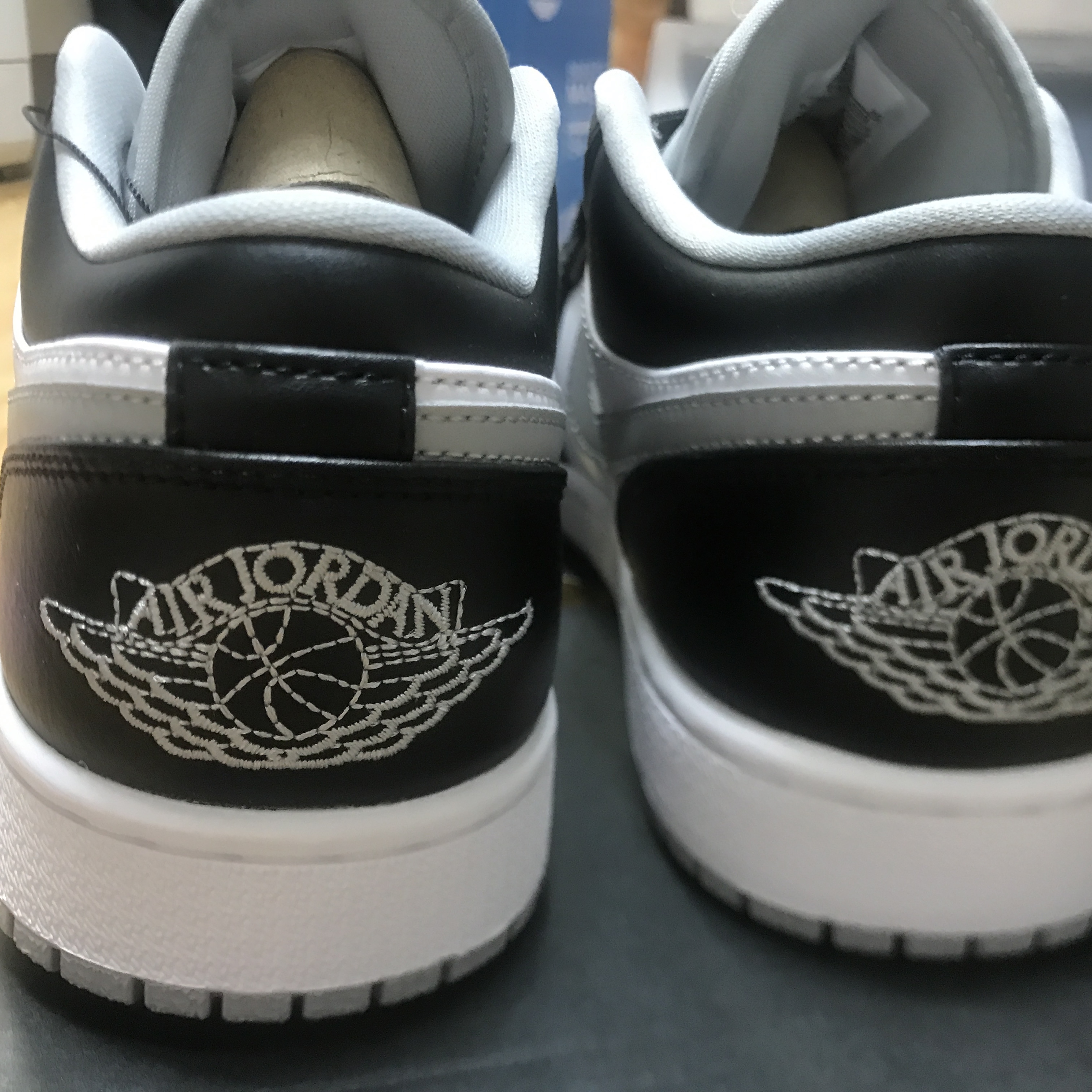 Jordan 1 Low Black Light Smoke Grey 착용 스타일 - 5