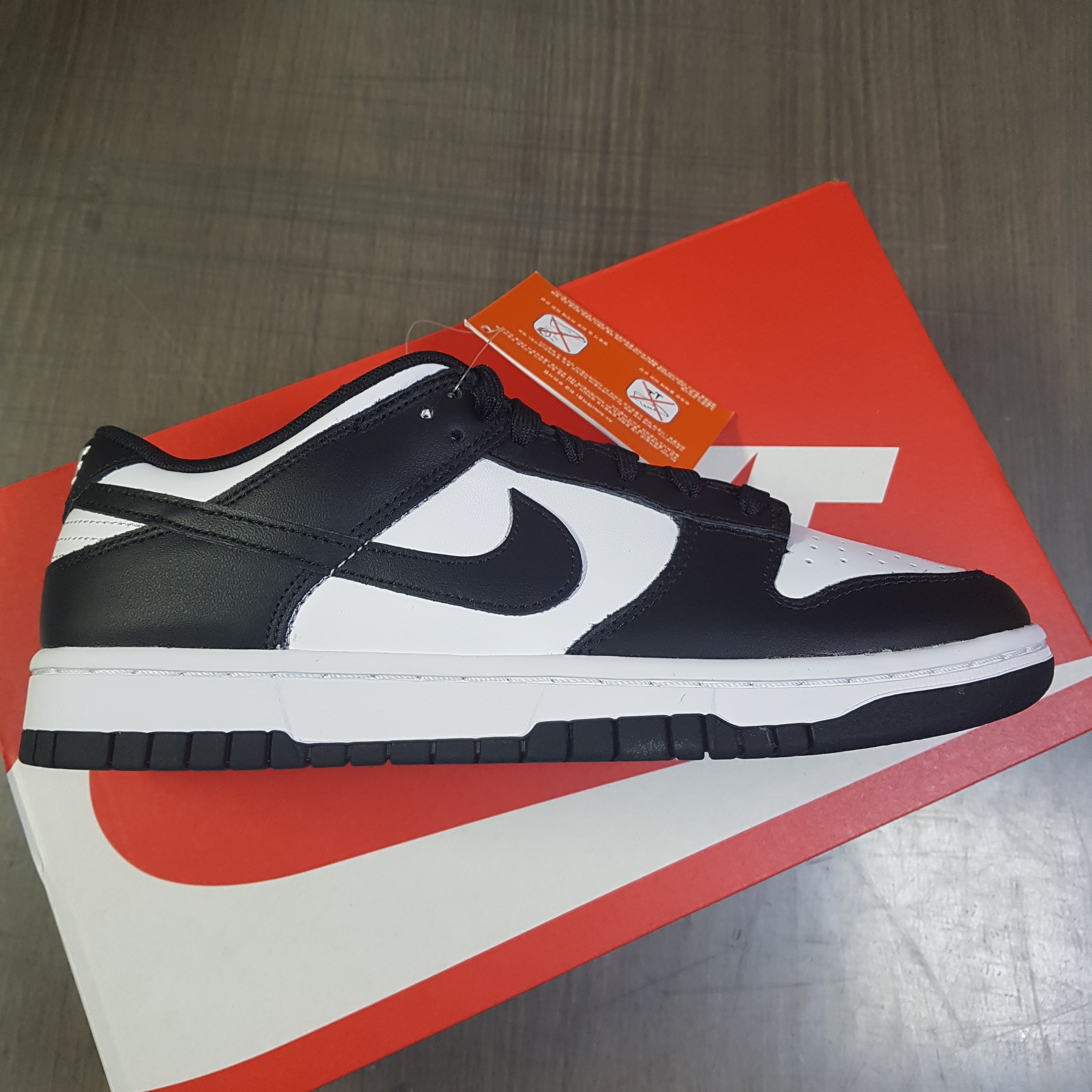 Nike Dunk Low Retro Black 착용 스타일