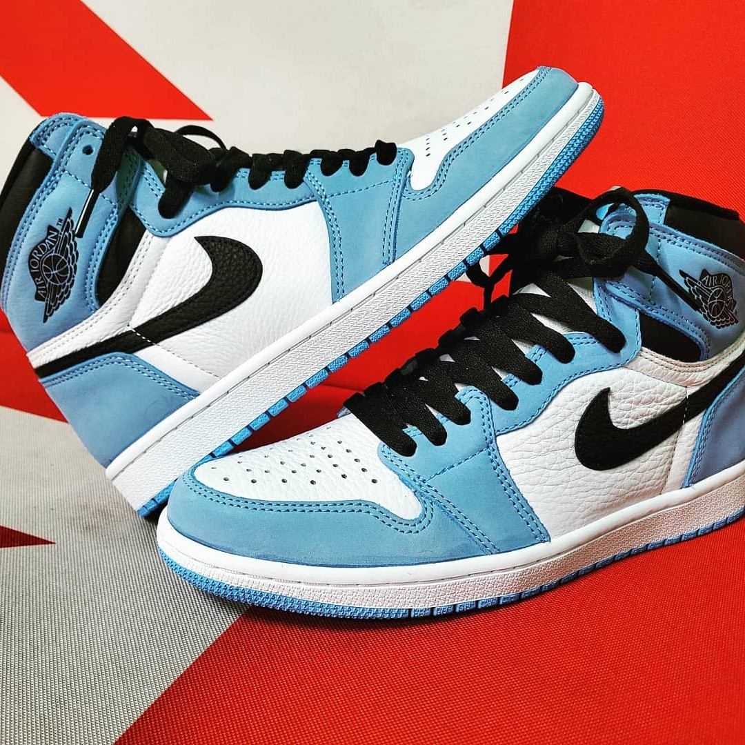 Jordan 1 Retro High OG University Blue 착용 스타일 - 2