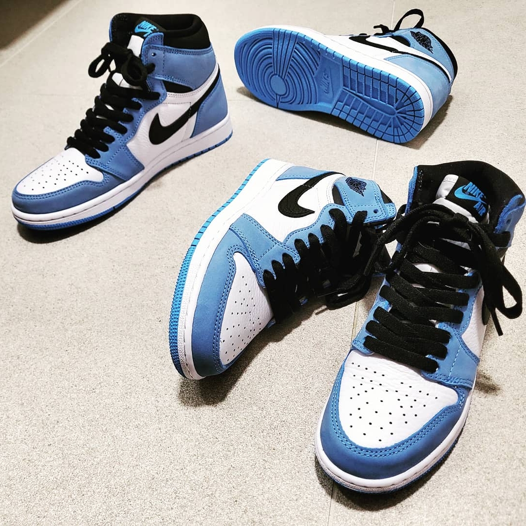 Jordan 1 Retro High OG University Blue 착용 스타일 - 1