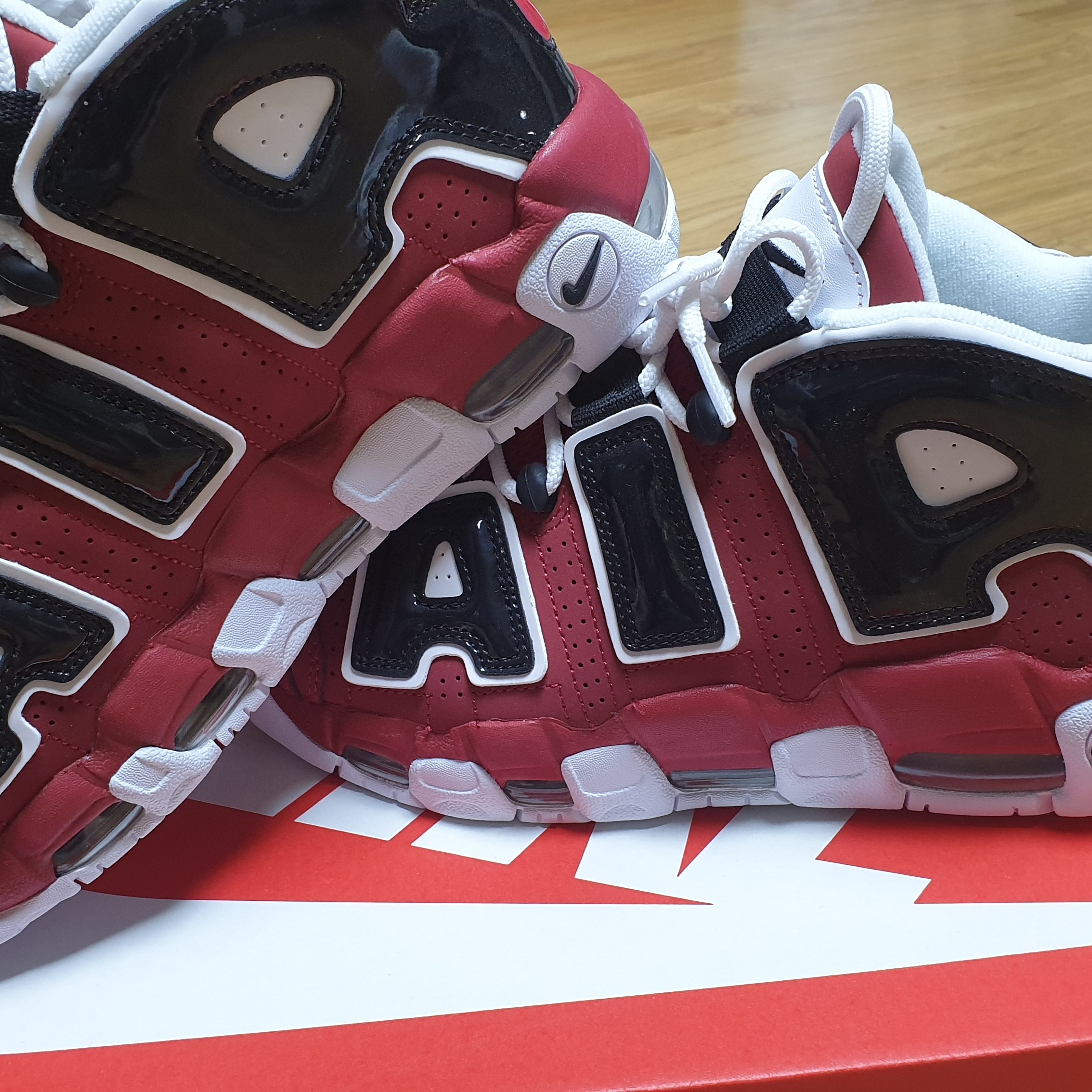 Nike Air More Uptempo 96 Bulls 2021 착용 스타일 - 3