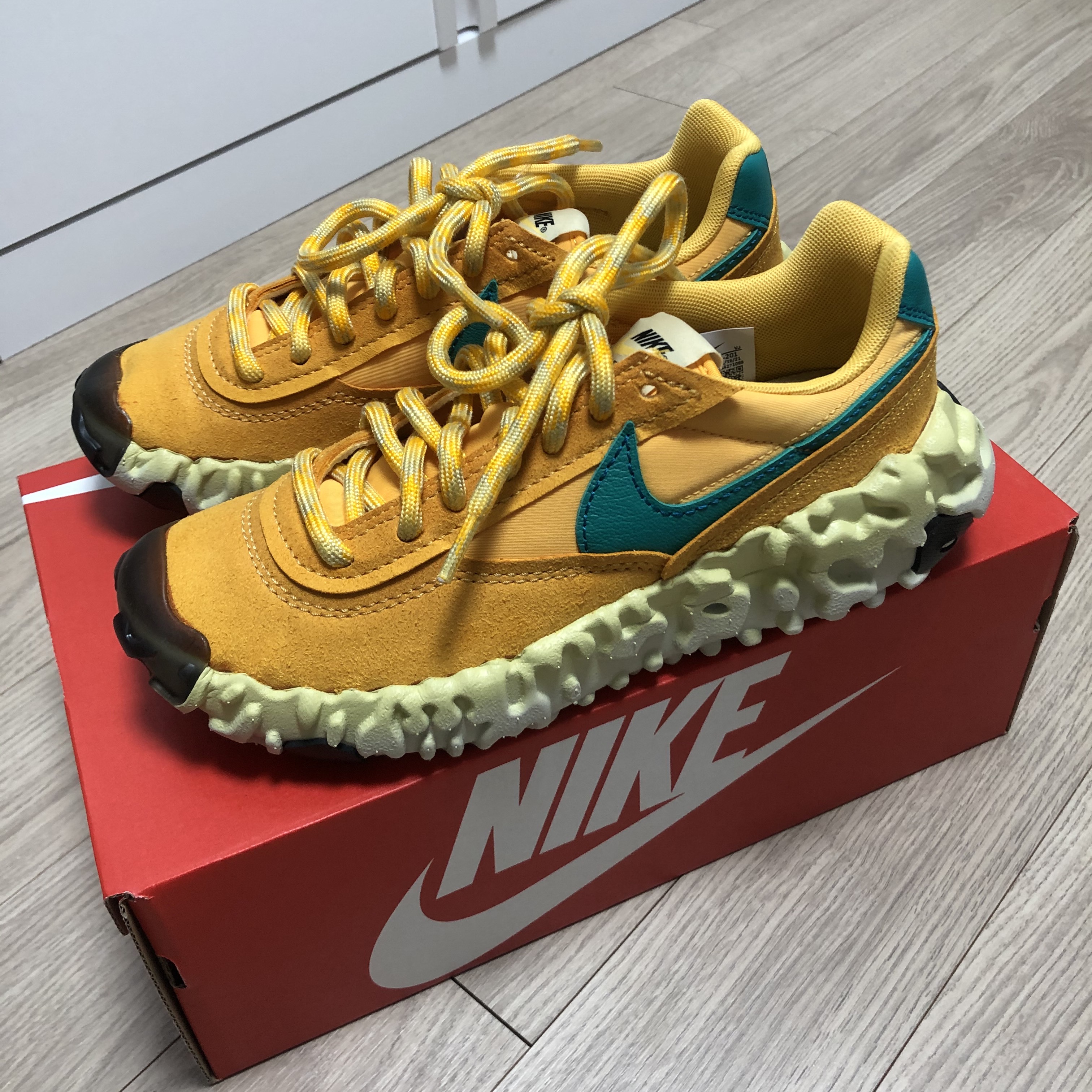 Nike Overbreak SP Khaki 착용 스타일