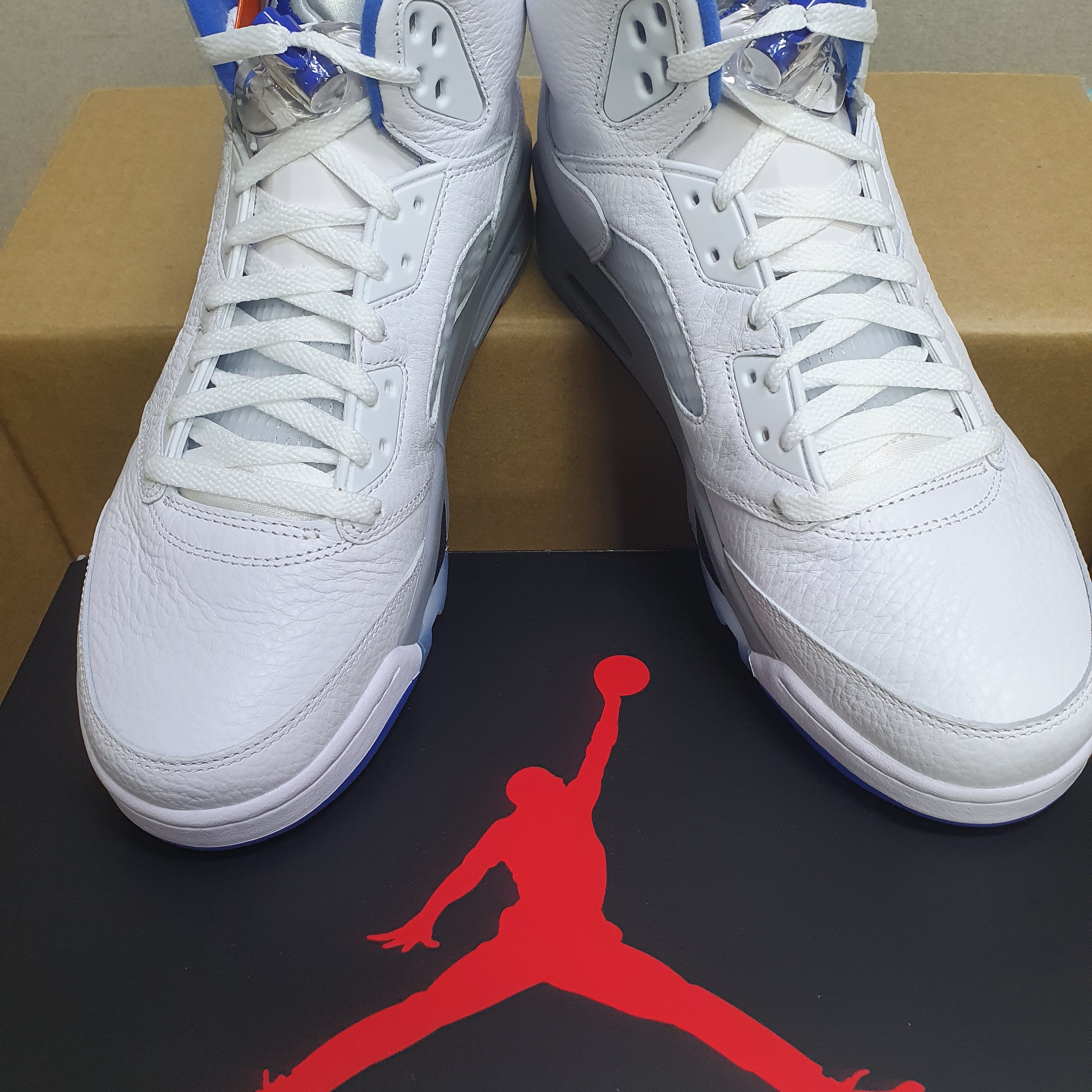 Jordan 5 Retro Stealth 2.0 착용 스타일 - 1