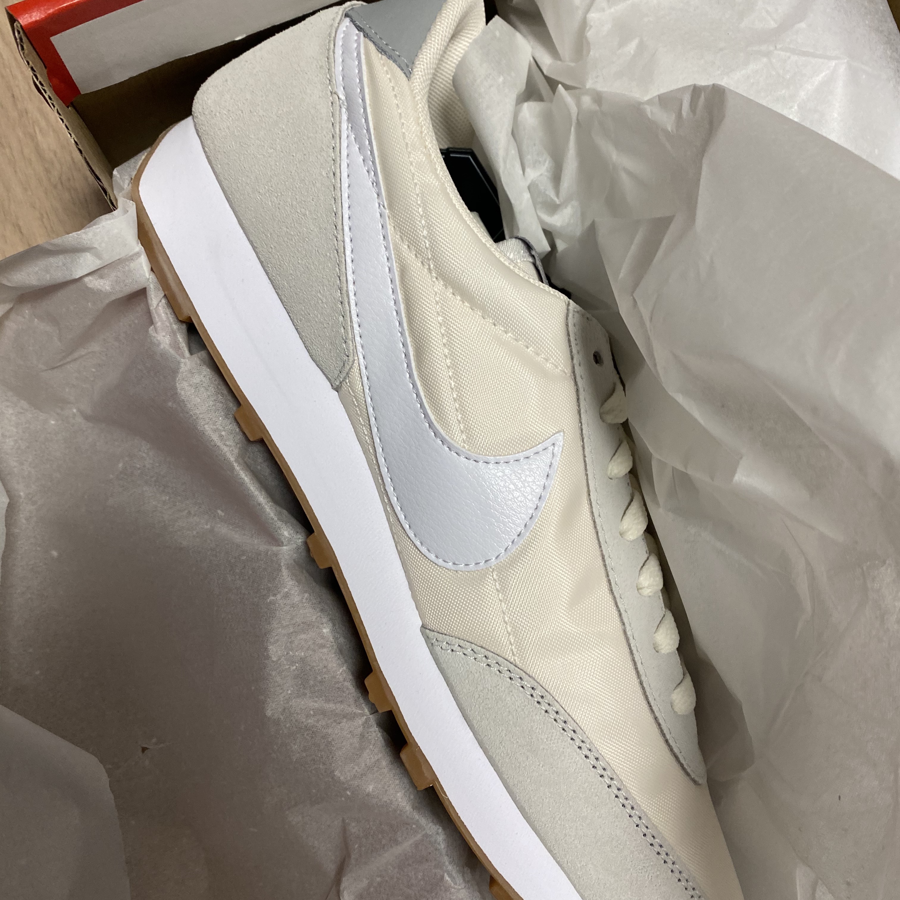 (W) Nike Daybreak Summit White 착용 스타일
