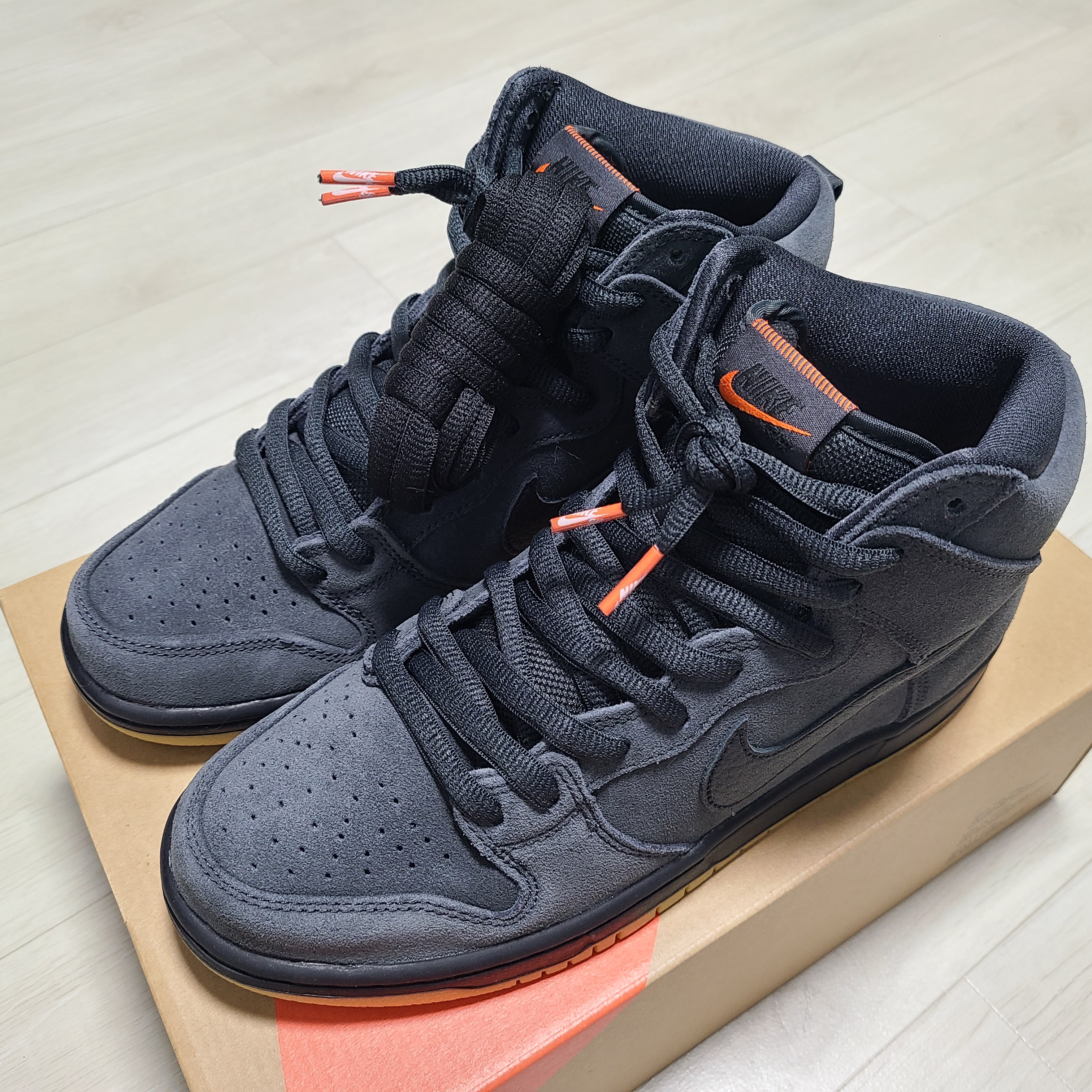 Nike SB Dunk High Pro ISO Orange Label Dark Smoke Grey 착용 스타일 - 3