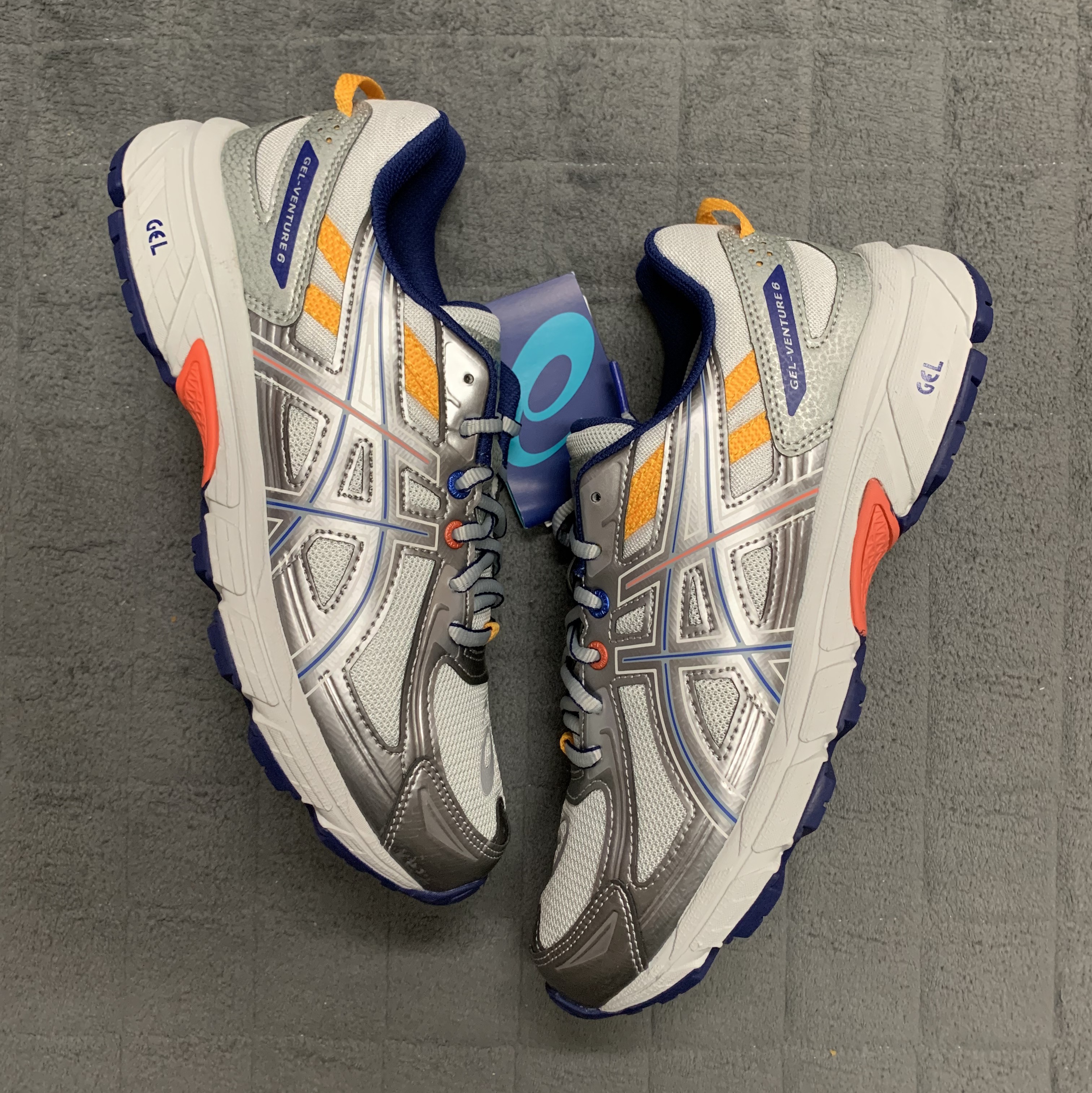 Asics x IAB Studio Gel-Venture 6 착용 스타일