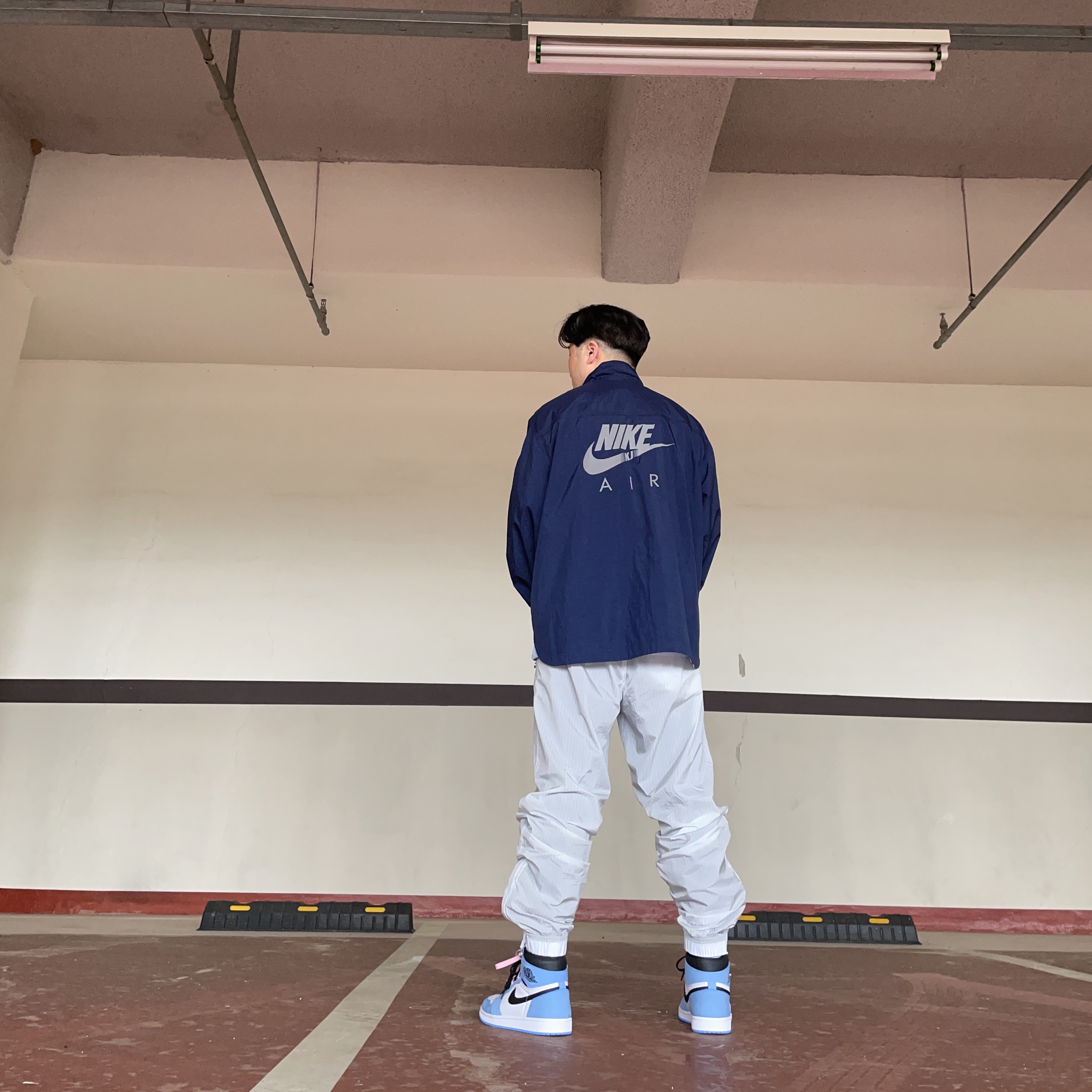 Nike x Kim Jones Reversible Wind Breaker Navy - US/EU, Nike x Kim Jones Printed Track Pants White - US/EU 착용 스타일 - 4
