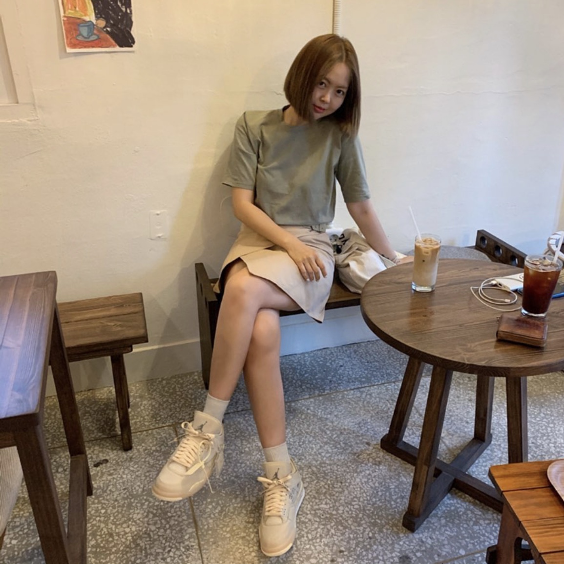 (W) Jordan 4 x Off-White Retro SP Sail 착용 스타일