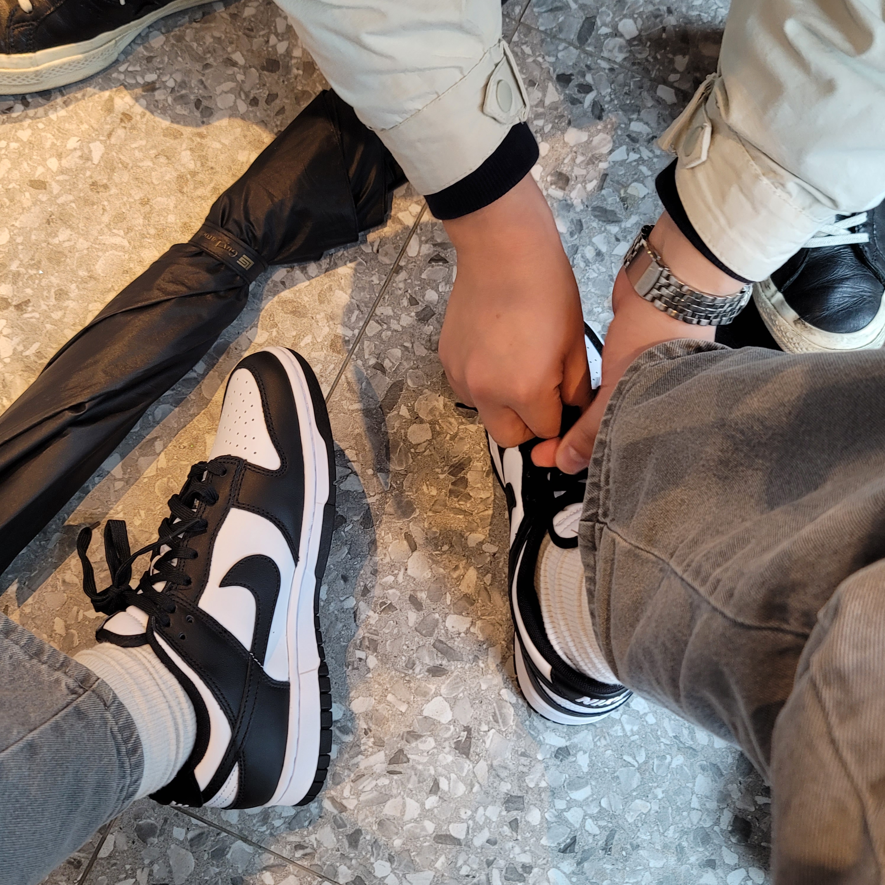 Nike Dunk Low Retro Black 착용 스타일 - 1