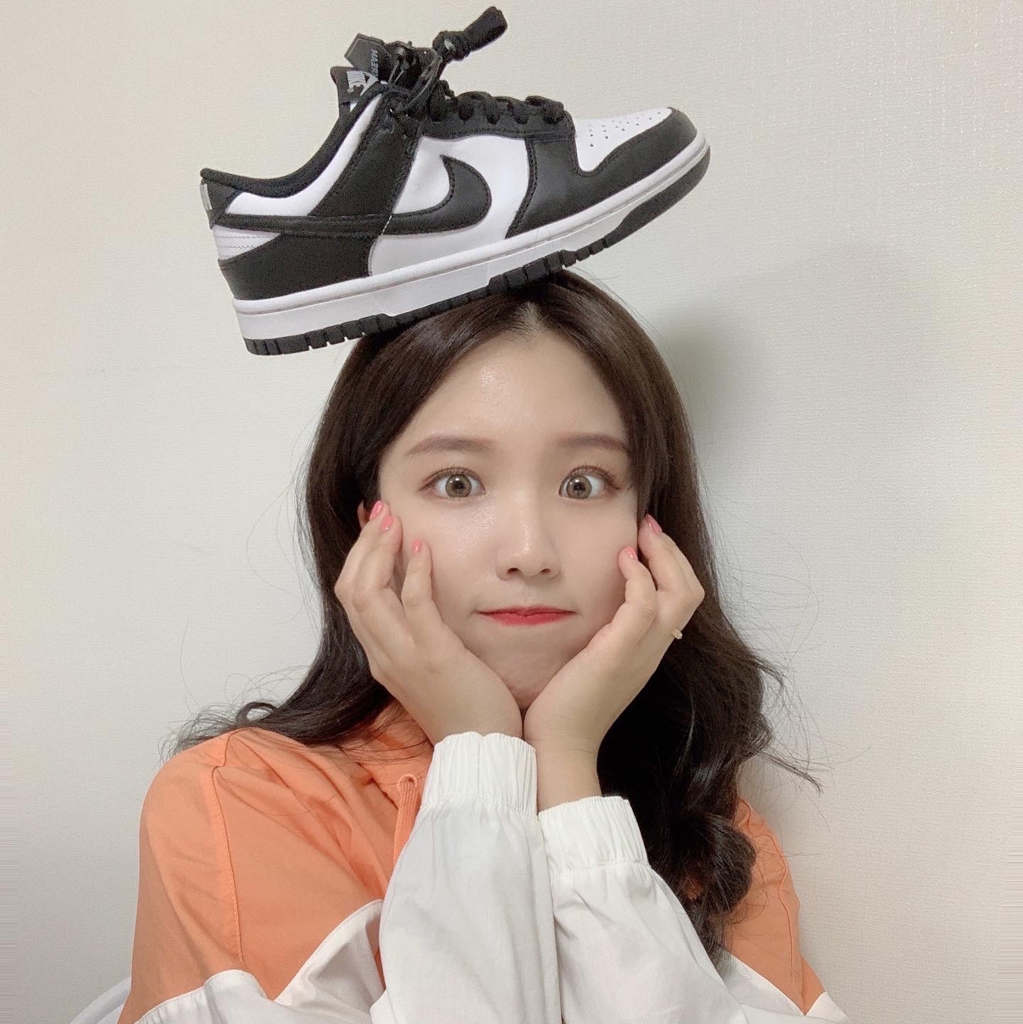 (W) Nike Dunk Low Black 착용 스타일 - 2