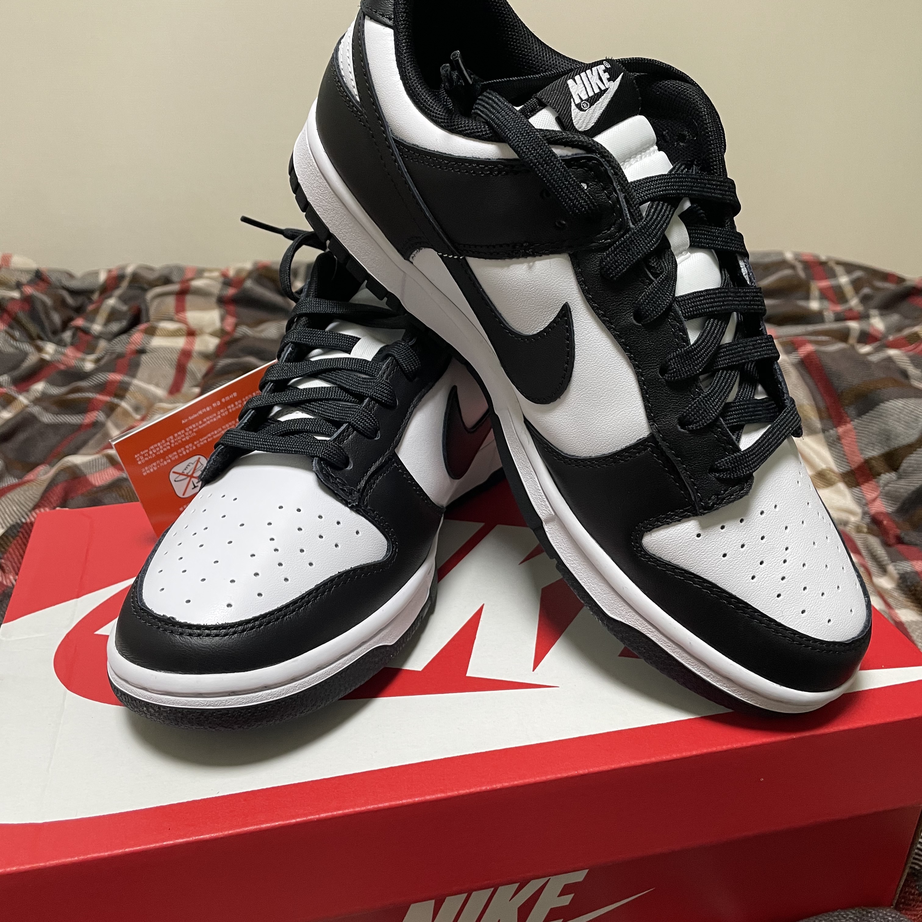 Nike Dunk Low Retro Black 착용 스타일 - 4