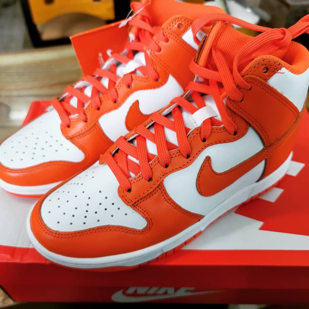 (W) Nike Dunk High Orange Blaze 착용 스타일 - 1