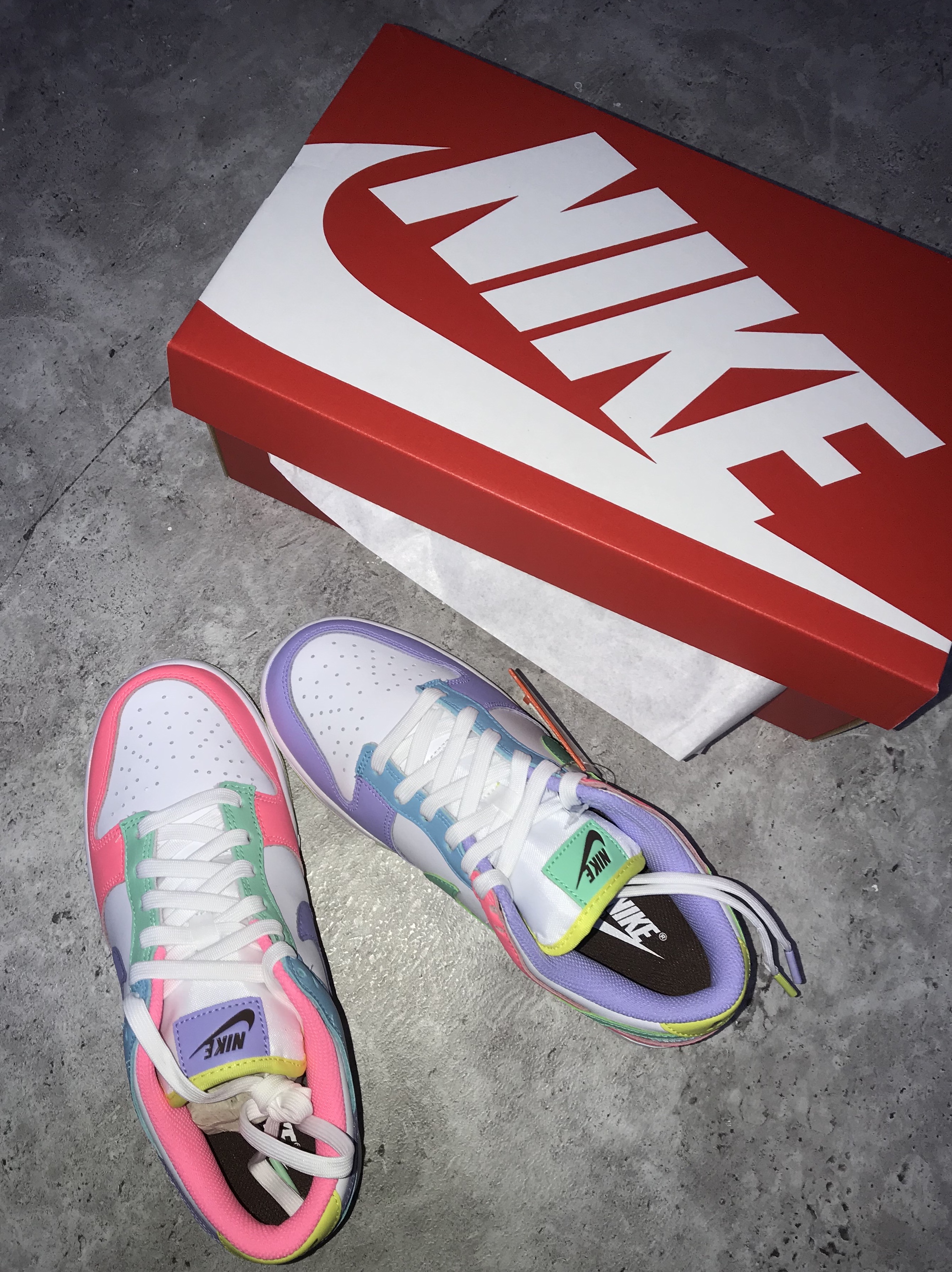 (W) Nike Dunk Low SE Candy 착용 스타일 - 1