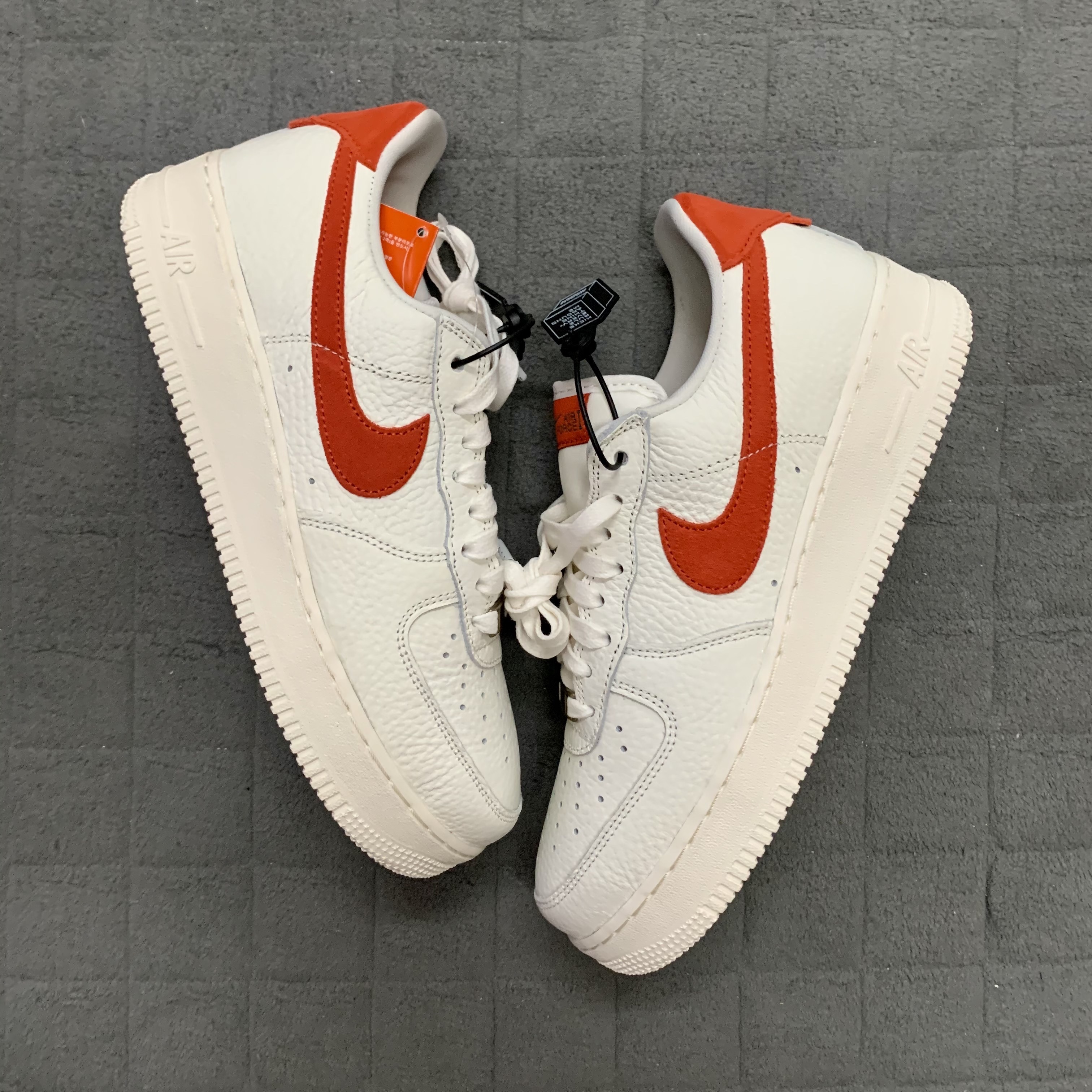 Nike Air Force 1 '07 Craft Mantra Orange 착용 스타일