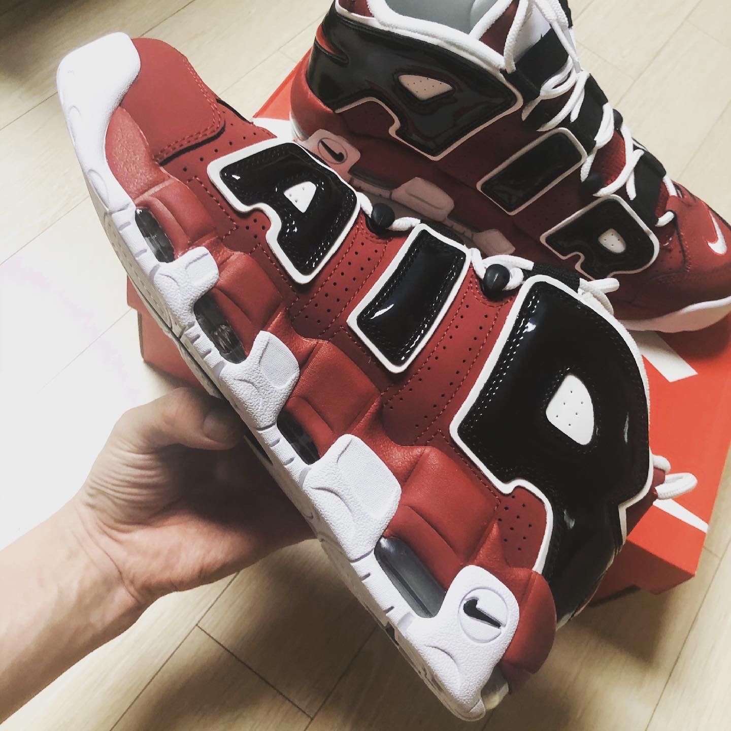 Nike Air More Uptempo 96 Bulls 2021 착용 스타일 - 3