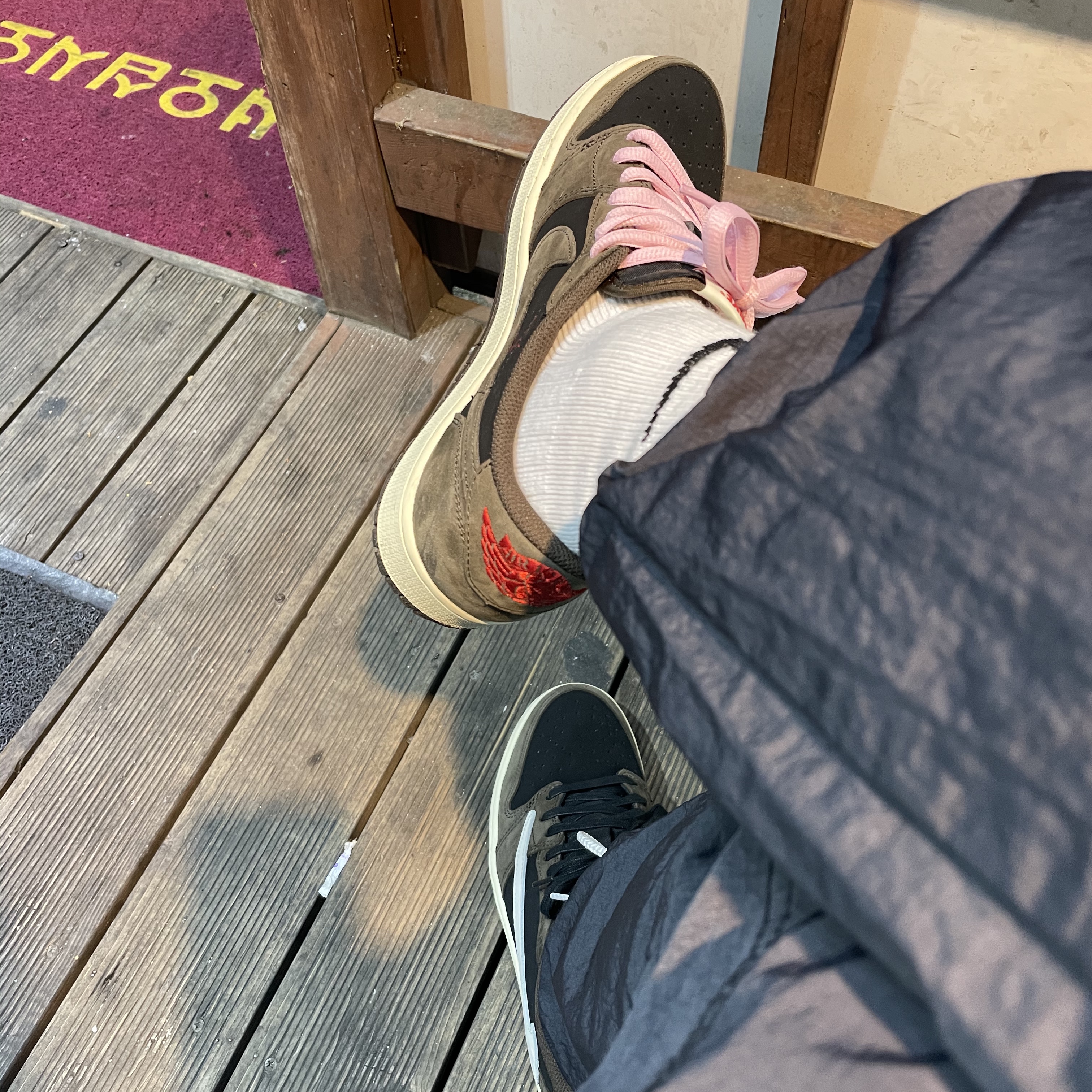 Nike x Stussy Windrunner Jacket Off Noir, Nike x Stussy Beach Pants Off Noir 착용 스타일 - 2