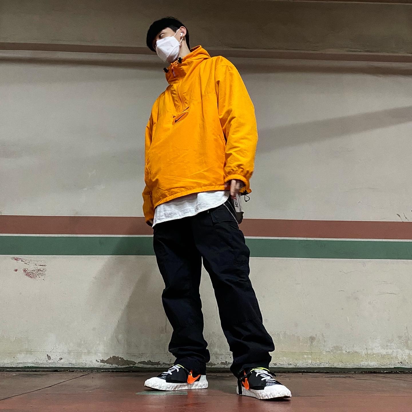 Nike x Readymade Blazer Mid Black, Supreme x Nike Jewel Reversible Ripstop Anorak Orange - 20FW 착용 스타일 - 1